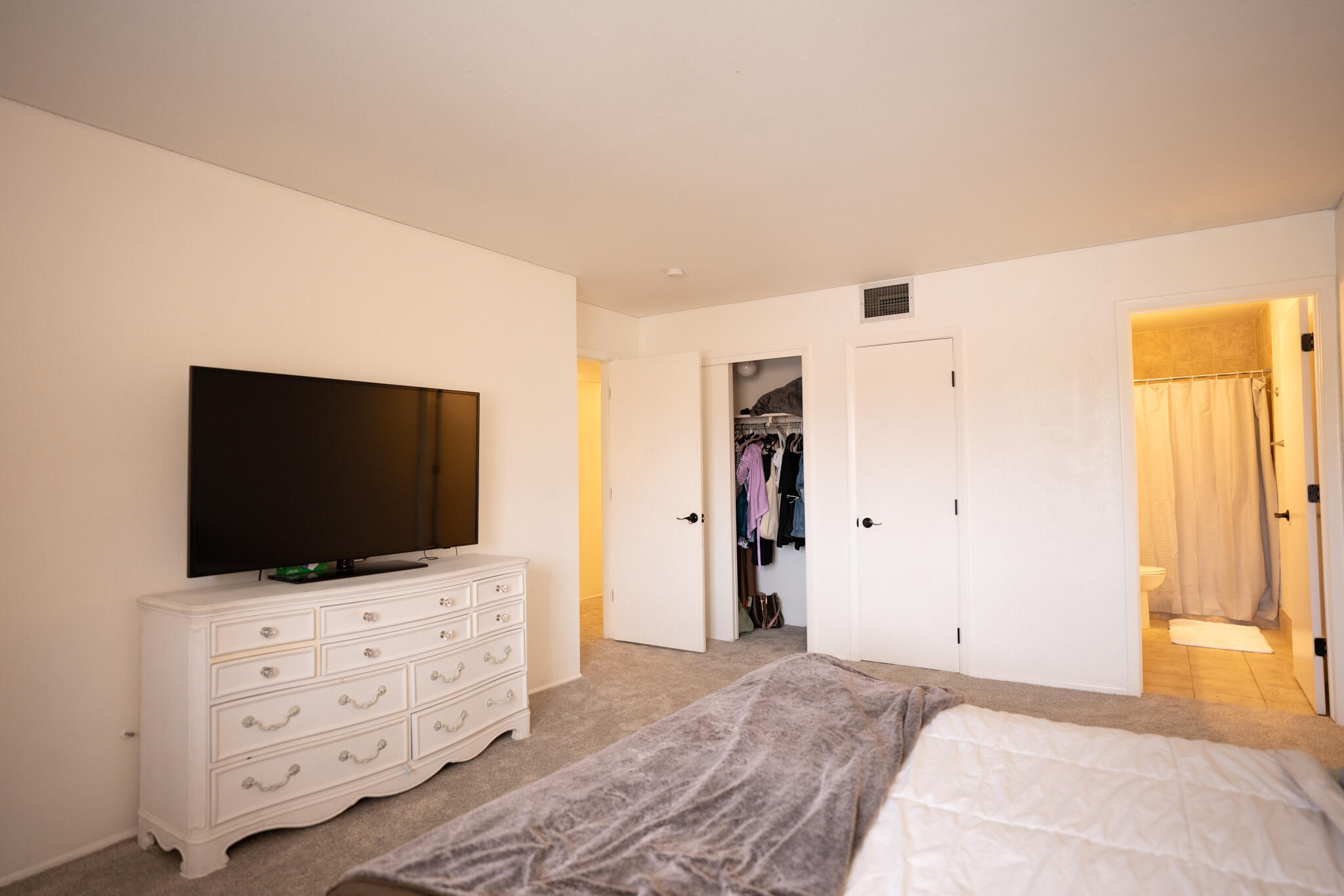 911 Country Club Drive SE F