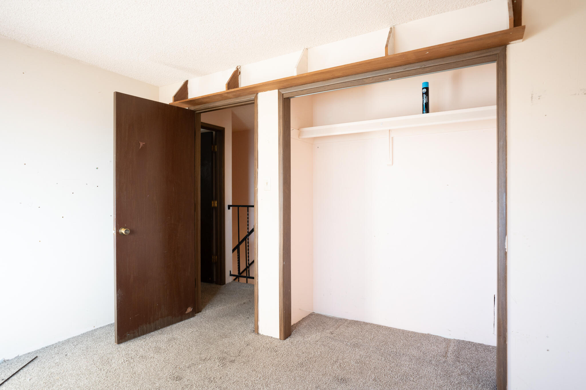 19 Lakeshore Drive NE