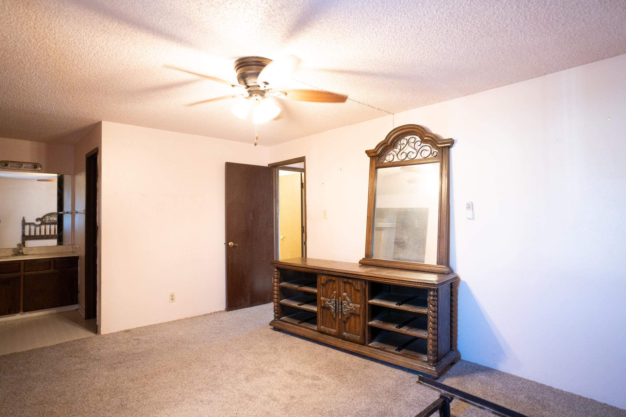 19 Lakeshore Drive NE