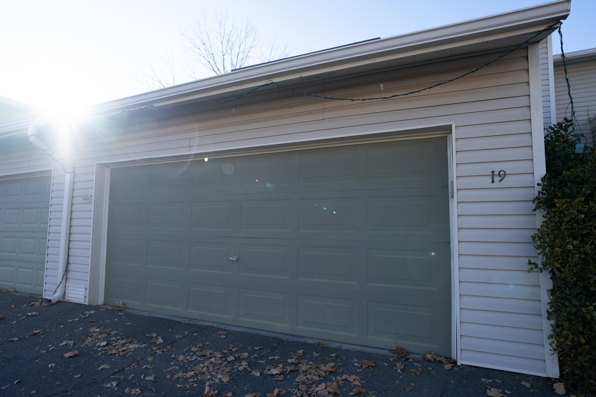 19 Lakeshore Drive NE