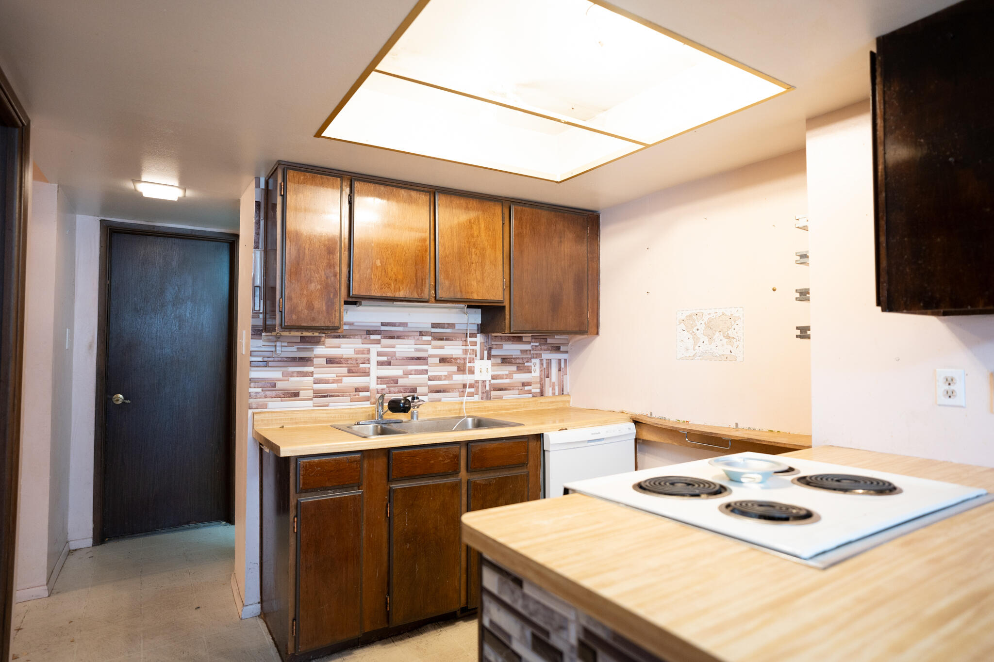 19 Lakeshore Drive NE