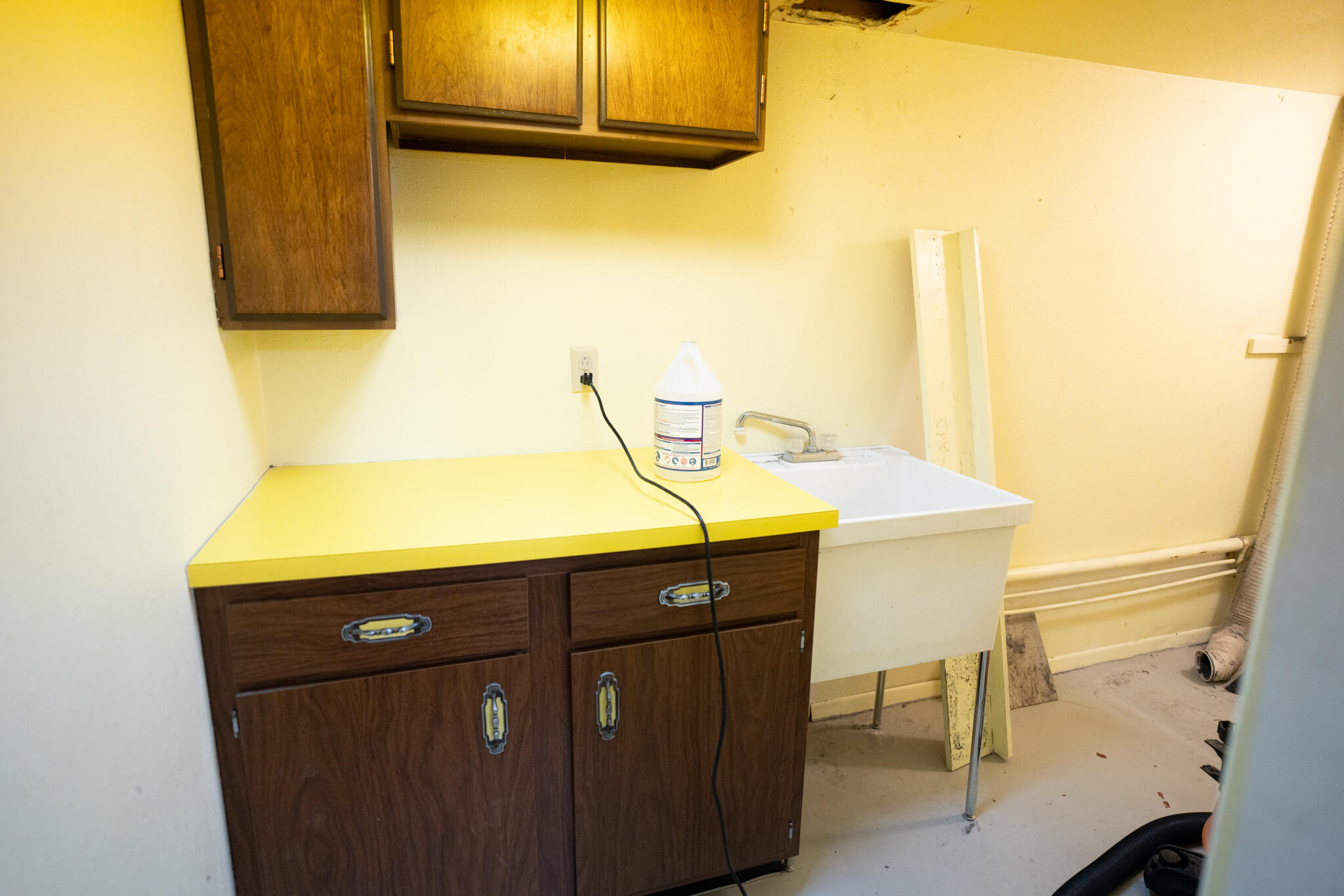 19 Lakeshore Drive NE