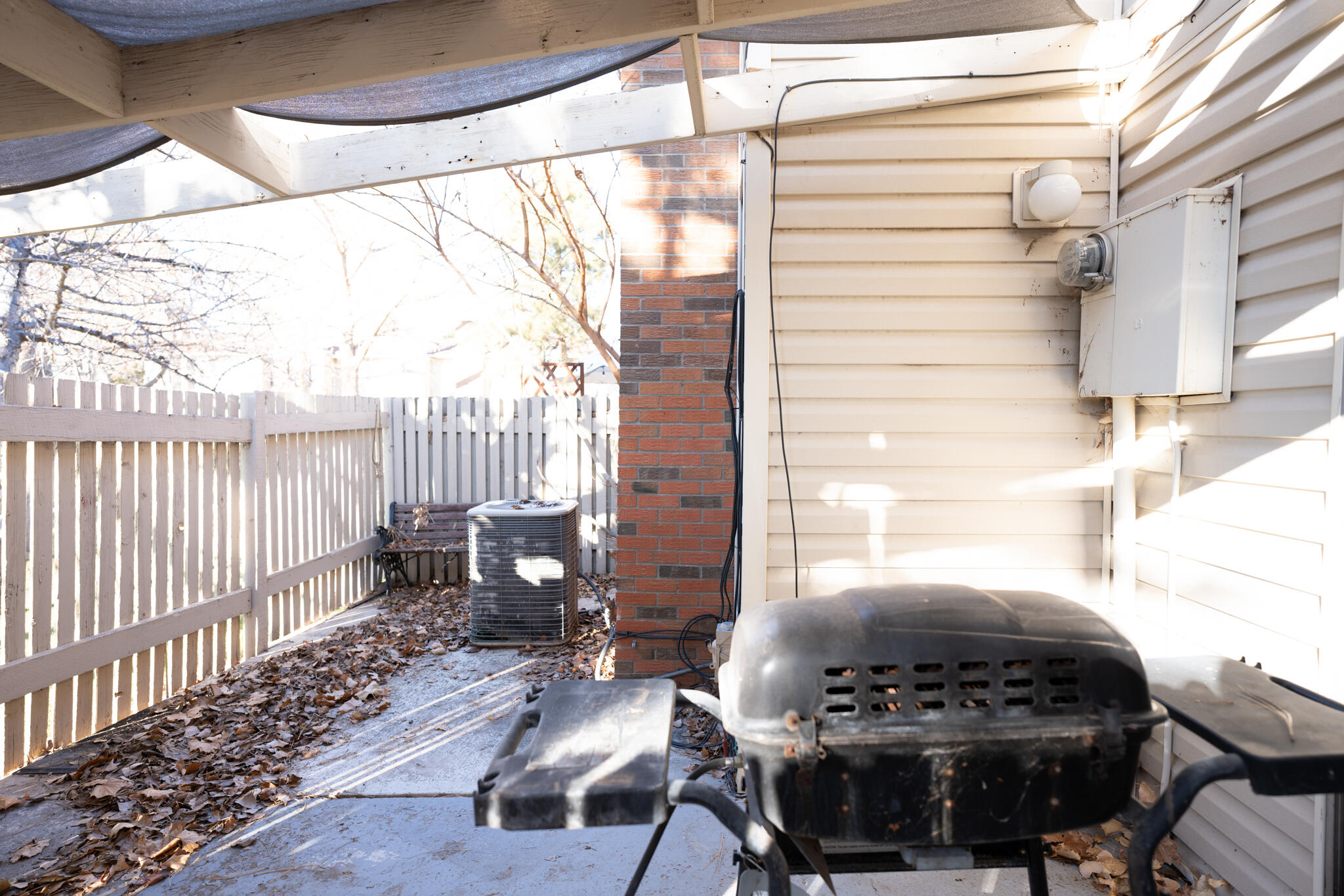 19 Lakeshore Drive NE