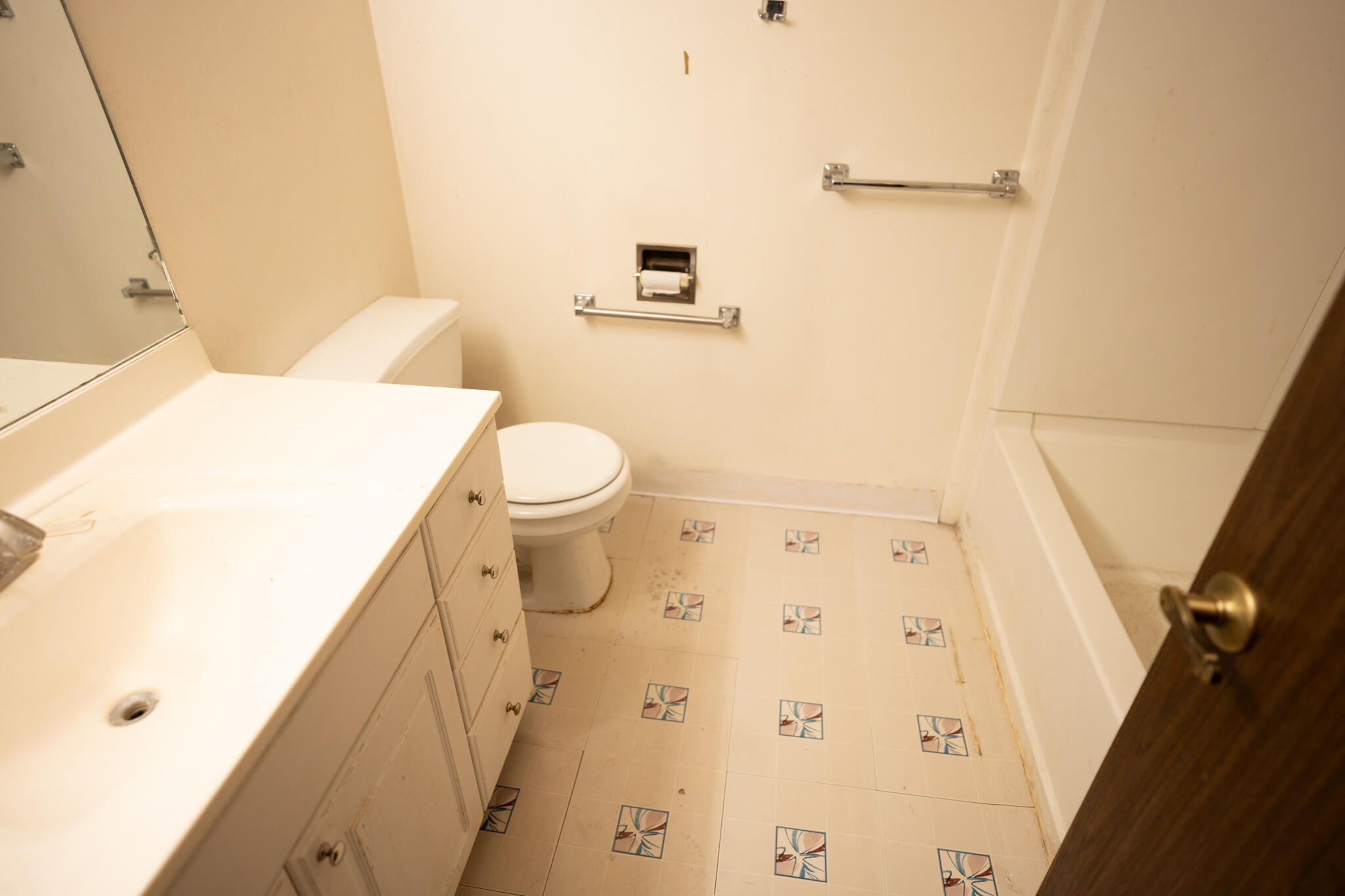 19 Lakeshore Drive NE