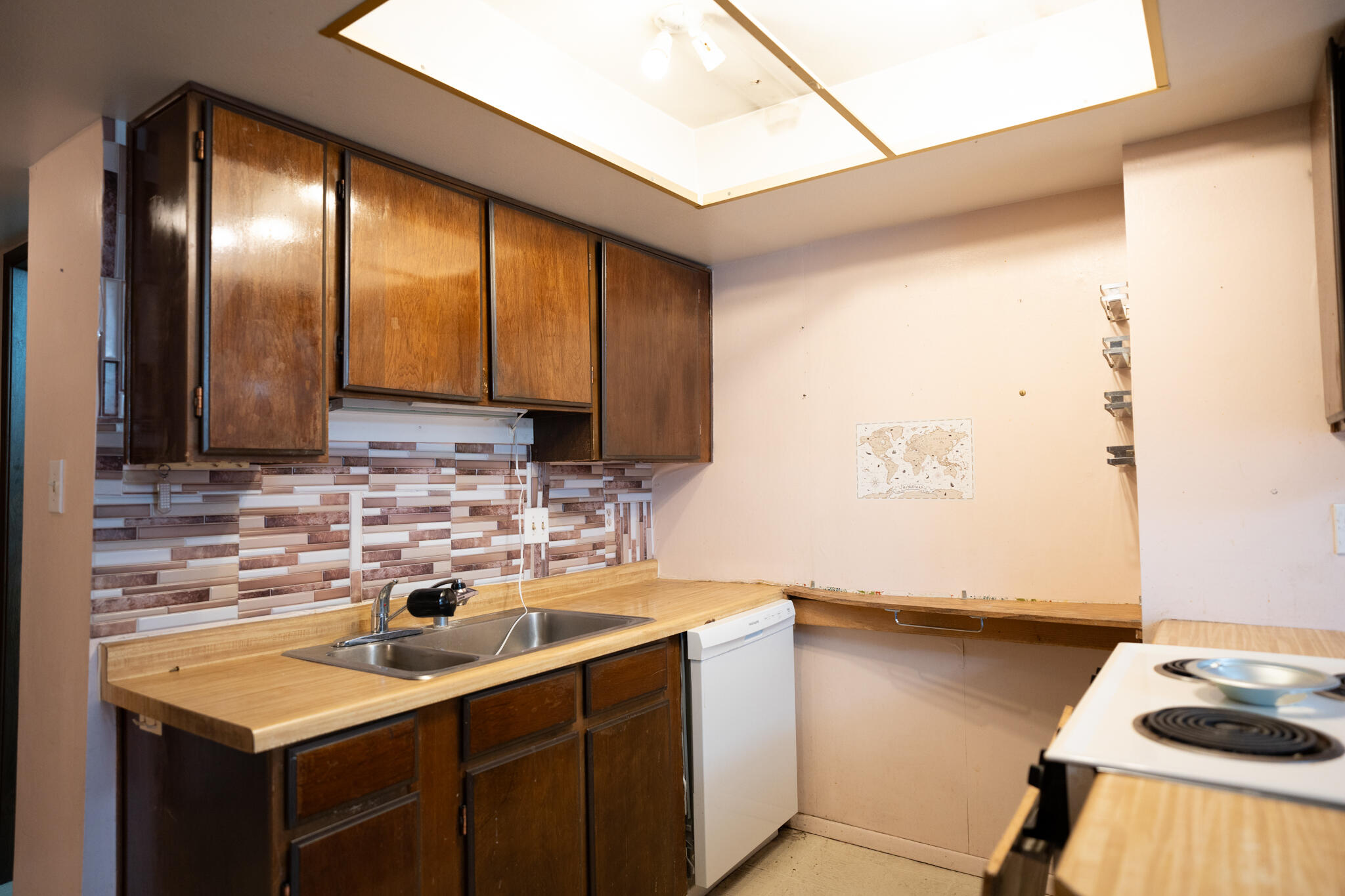 19 Lakeshore Drive NE