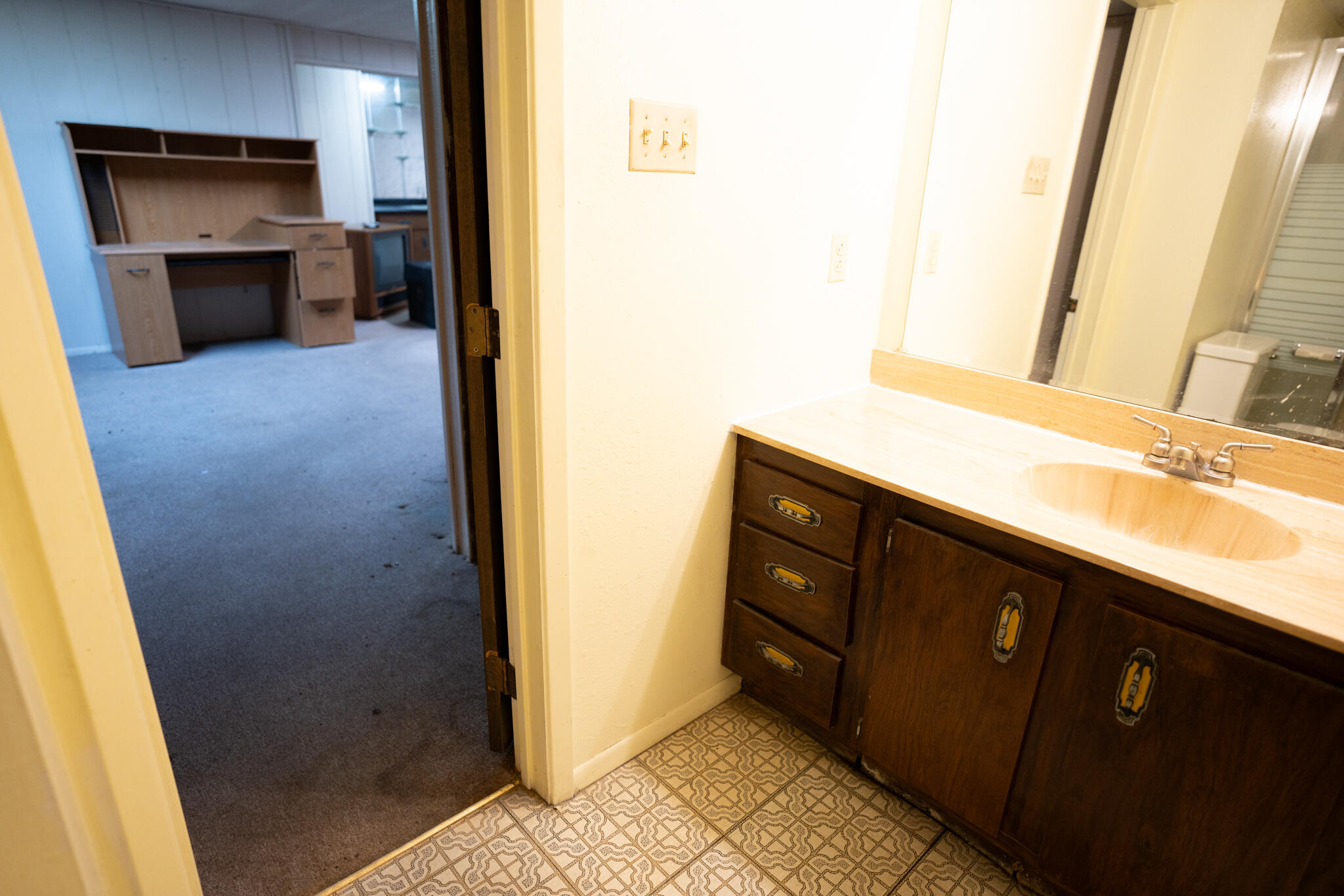 19 Lakeshore Drive NE