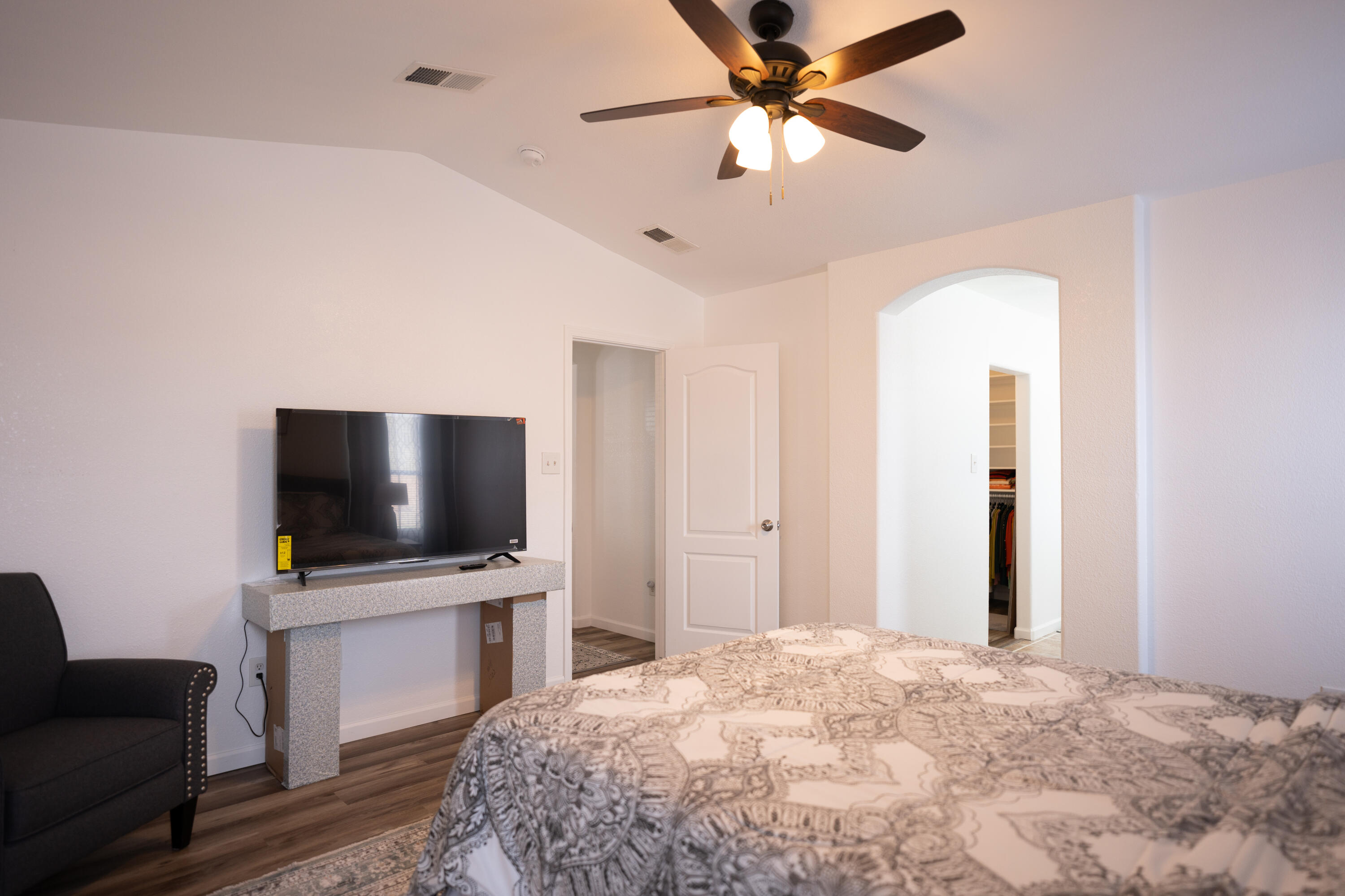 3325 Hunters Meadows Circle NE