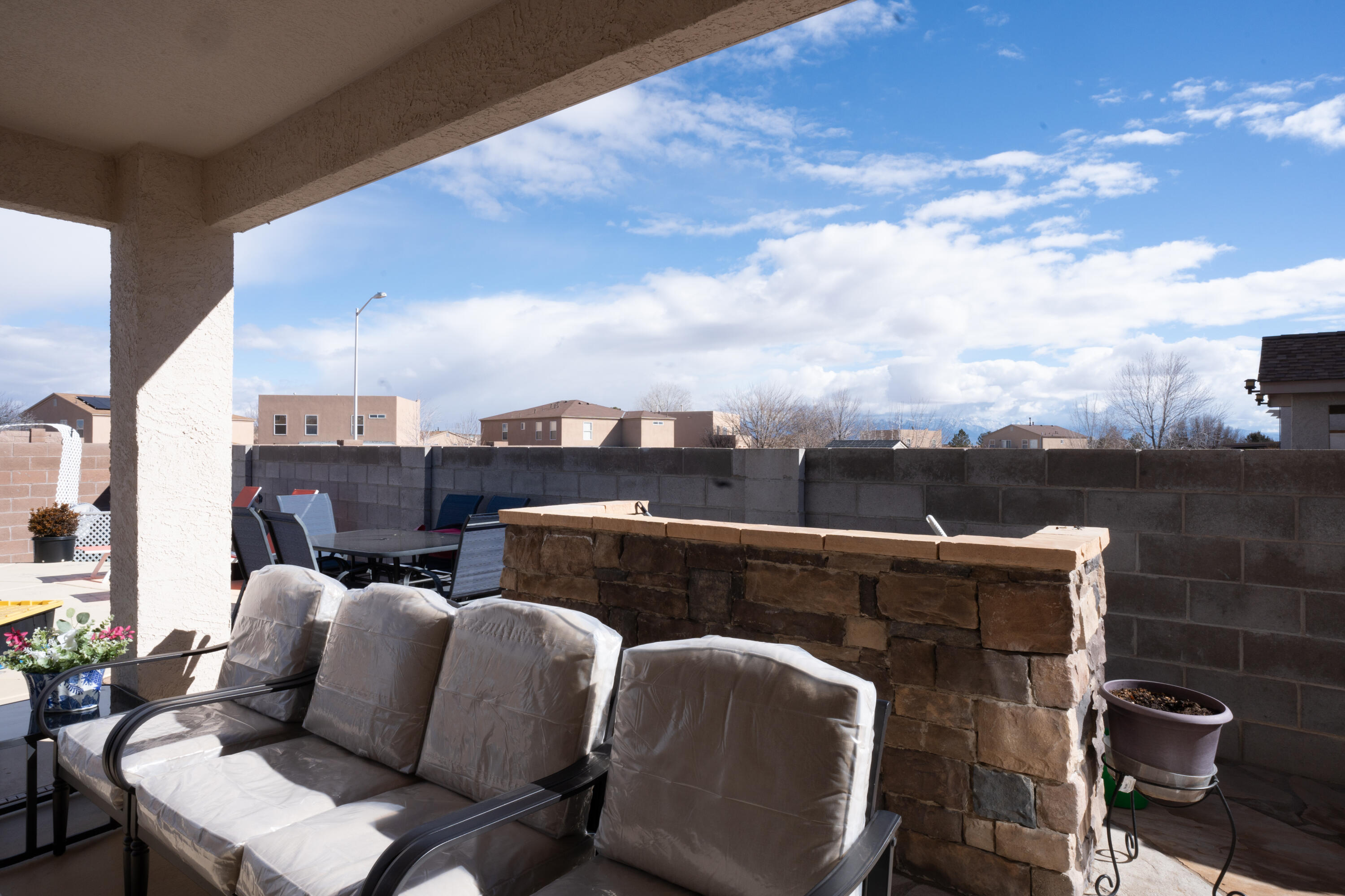 3325 Hunters Meadows Circle NE