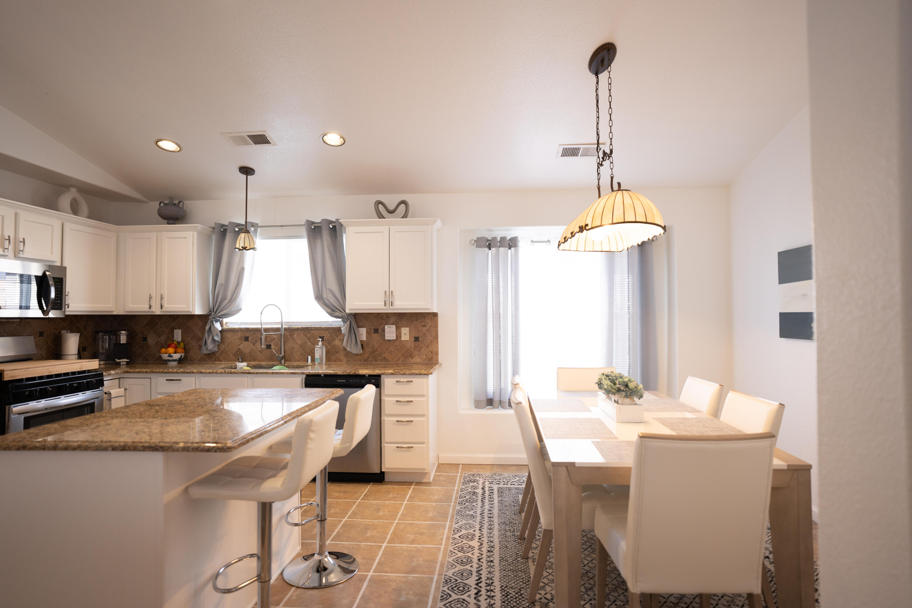 3325 Hunters Meadows Circle NE