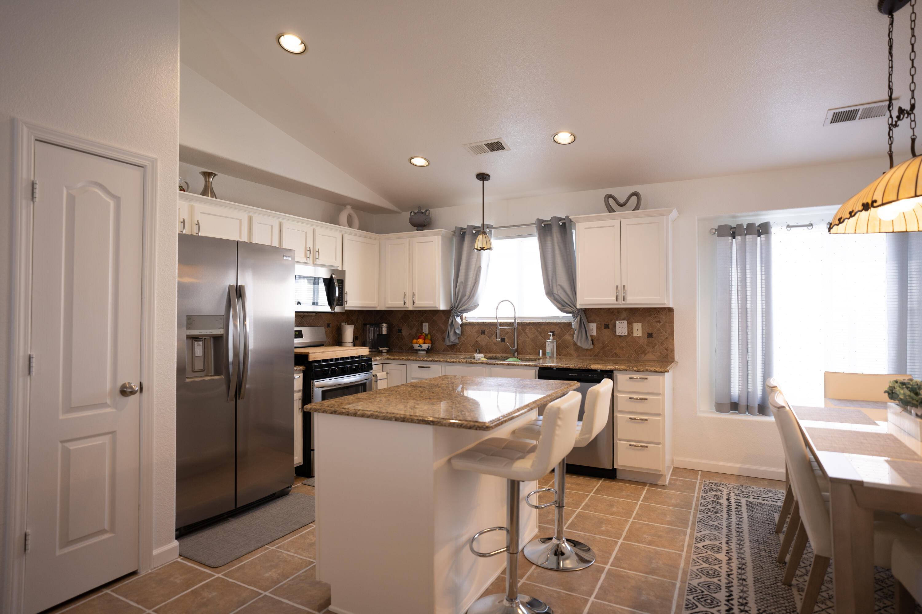 3325 Hunters Meadows Circle NE