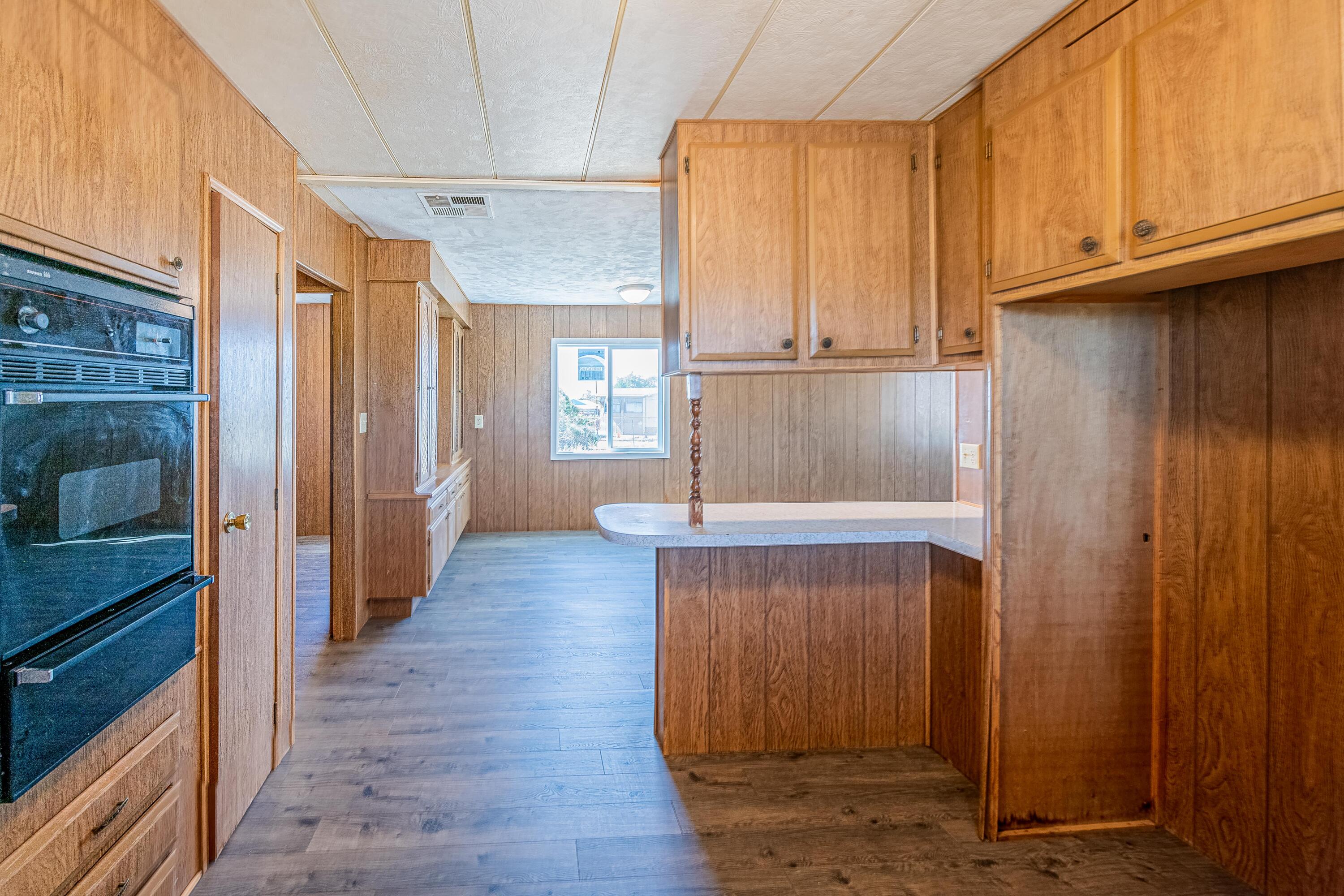 10 MEADOW LAKE Court