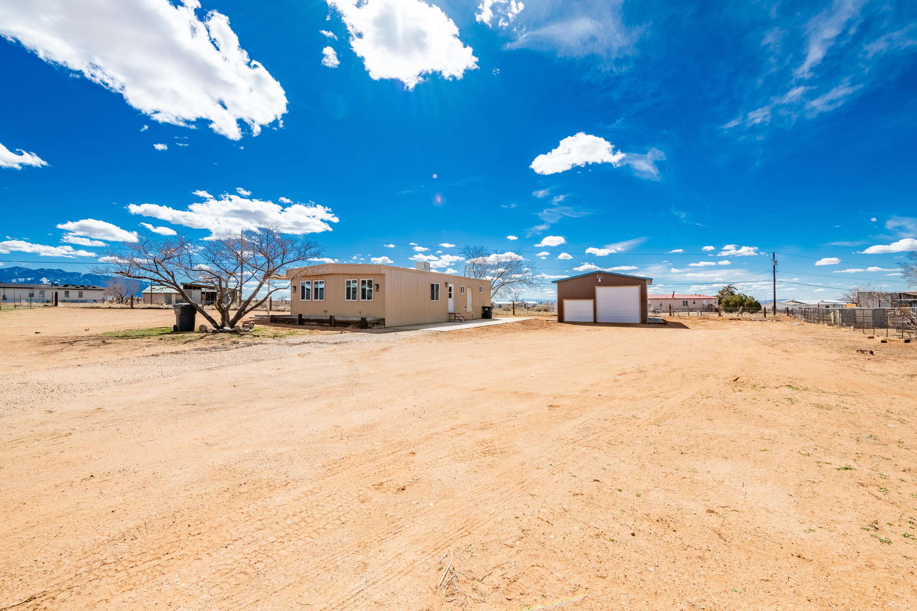10 MEADOW LAKE Court