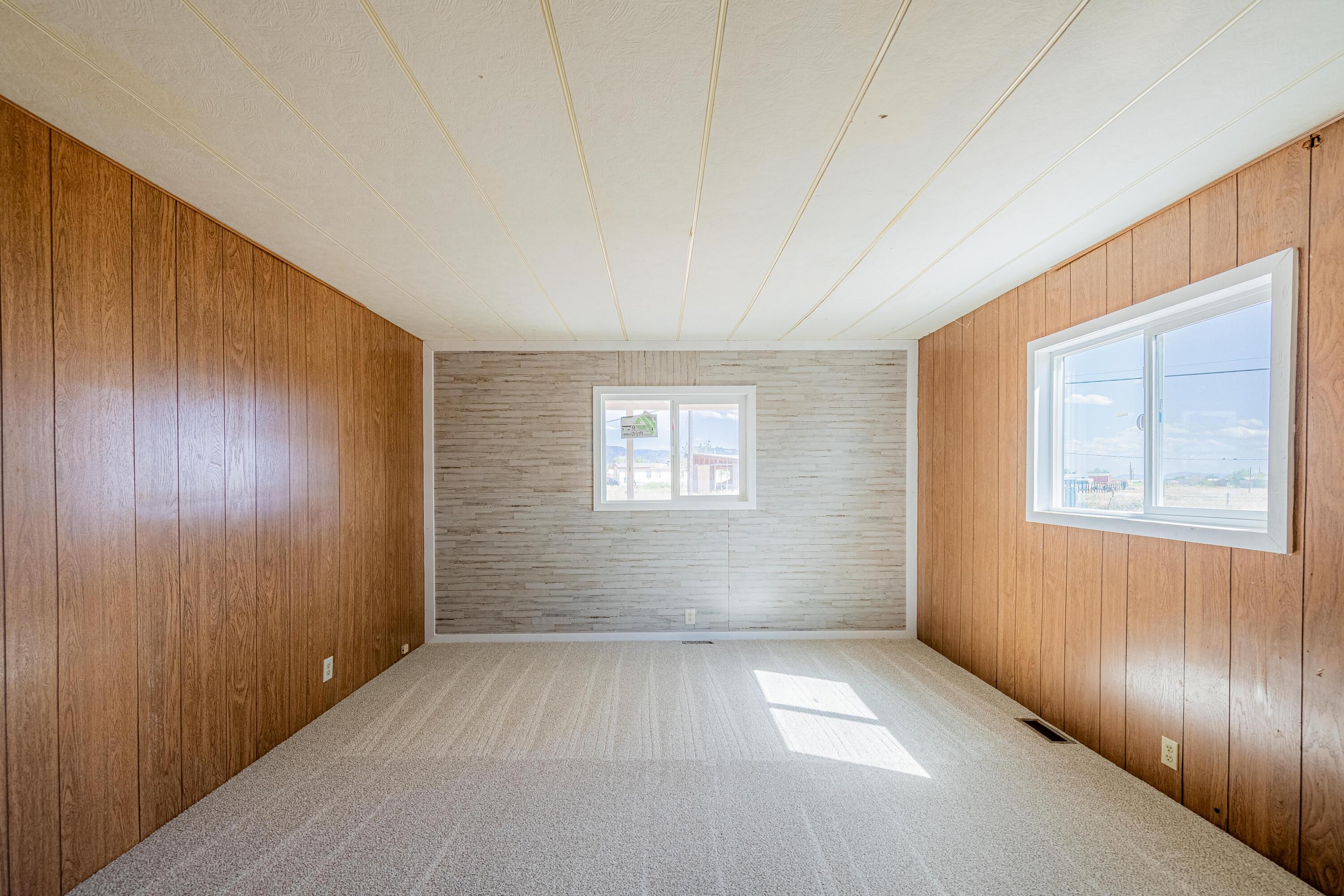 10 MEADOW LAKE Court