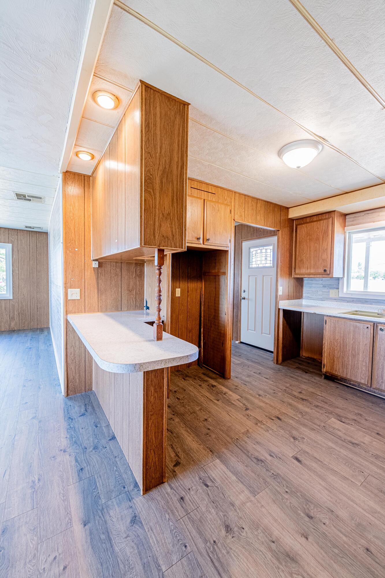 10 MEADOW LAKE Court