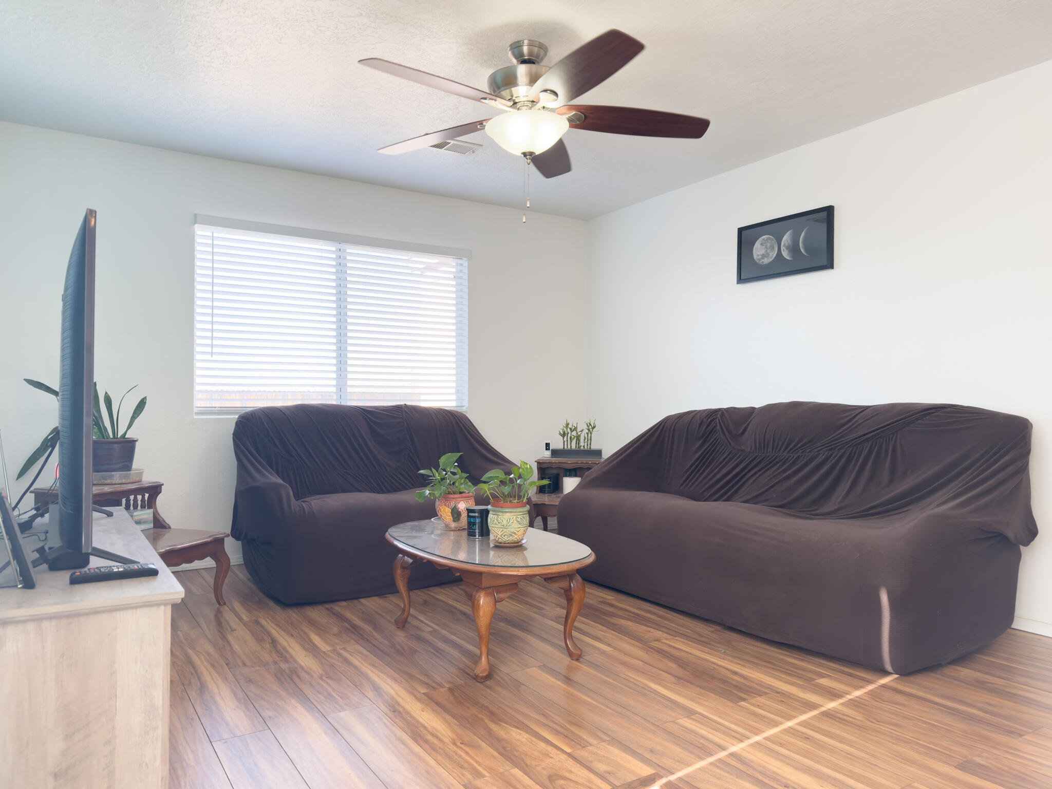 1960 Strawberry Drive NE