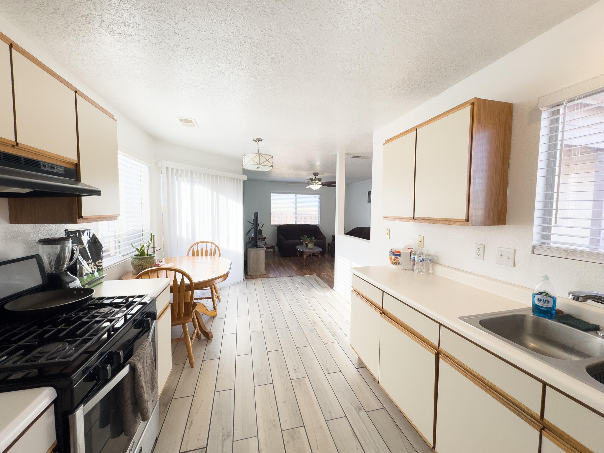 1960 Strawberry Drive NE