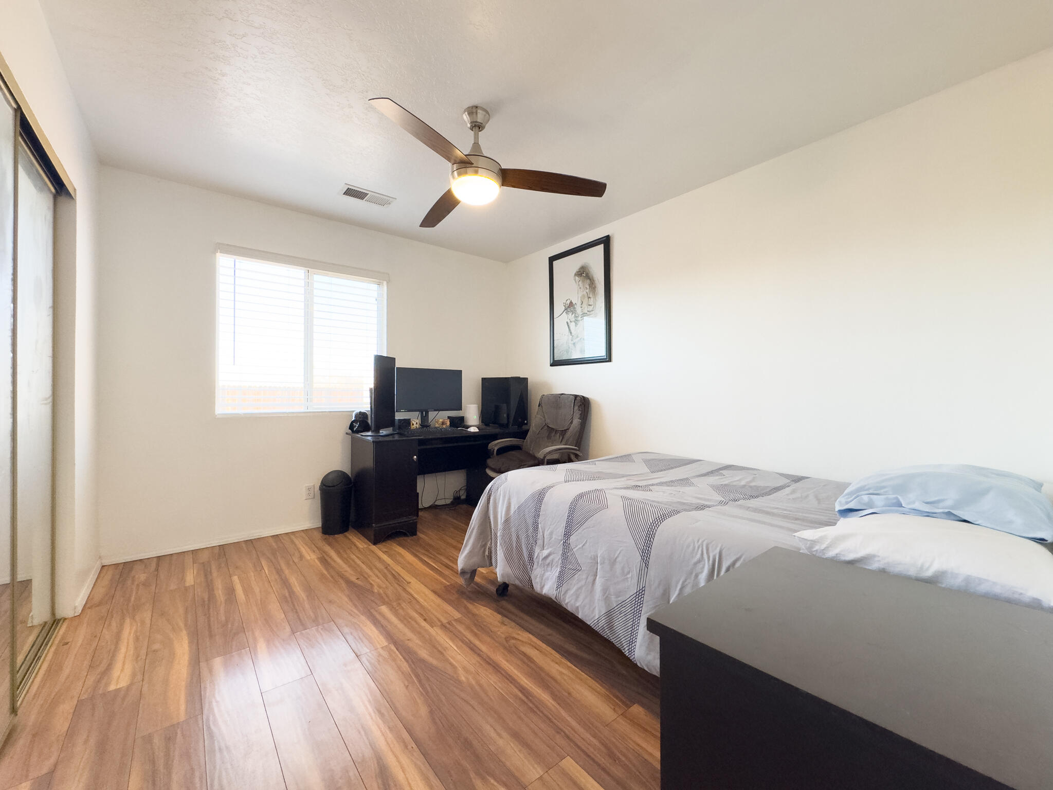 1960 Strawberry Drive NE