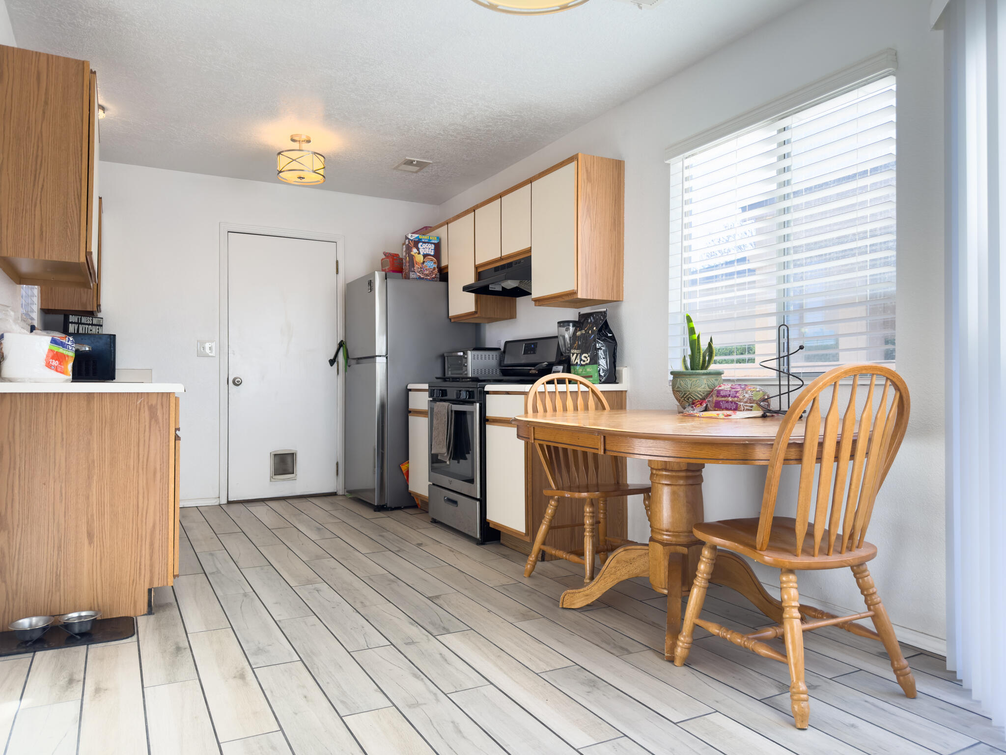 1960 Strawberry Drive NE