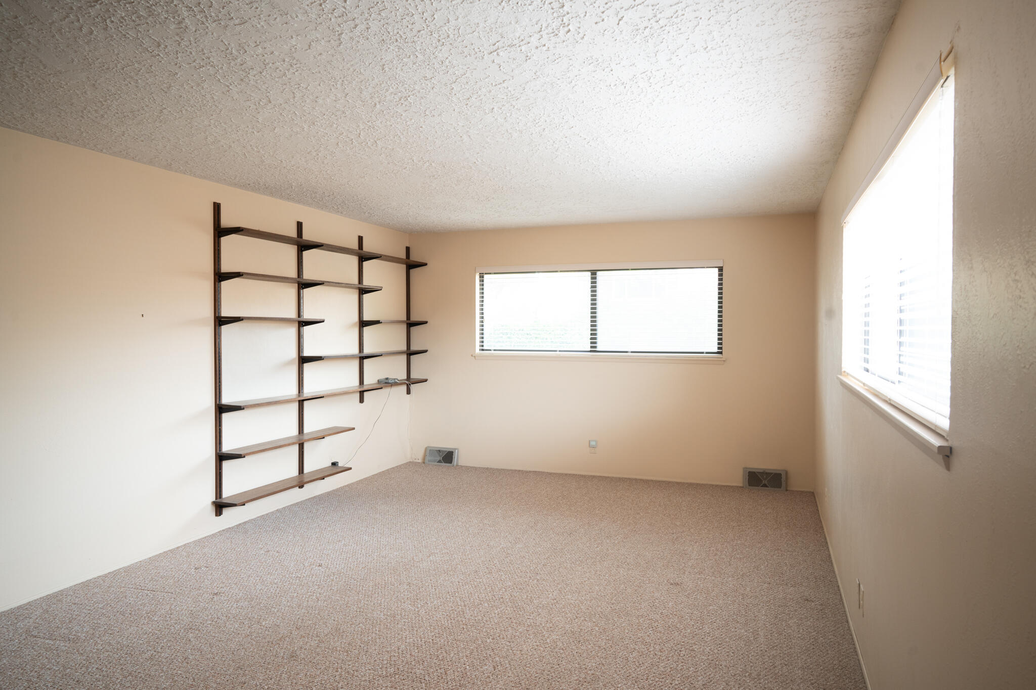 3112 Blume Street NE