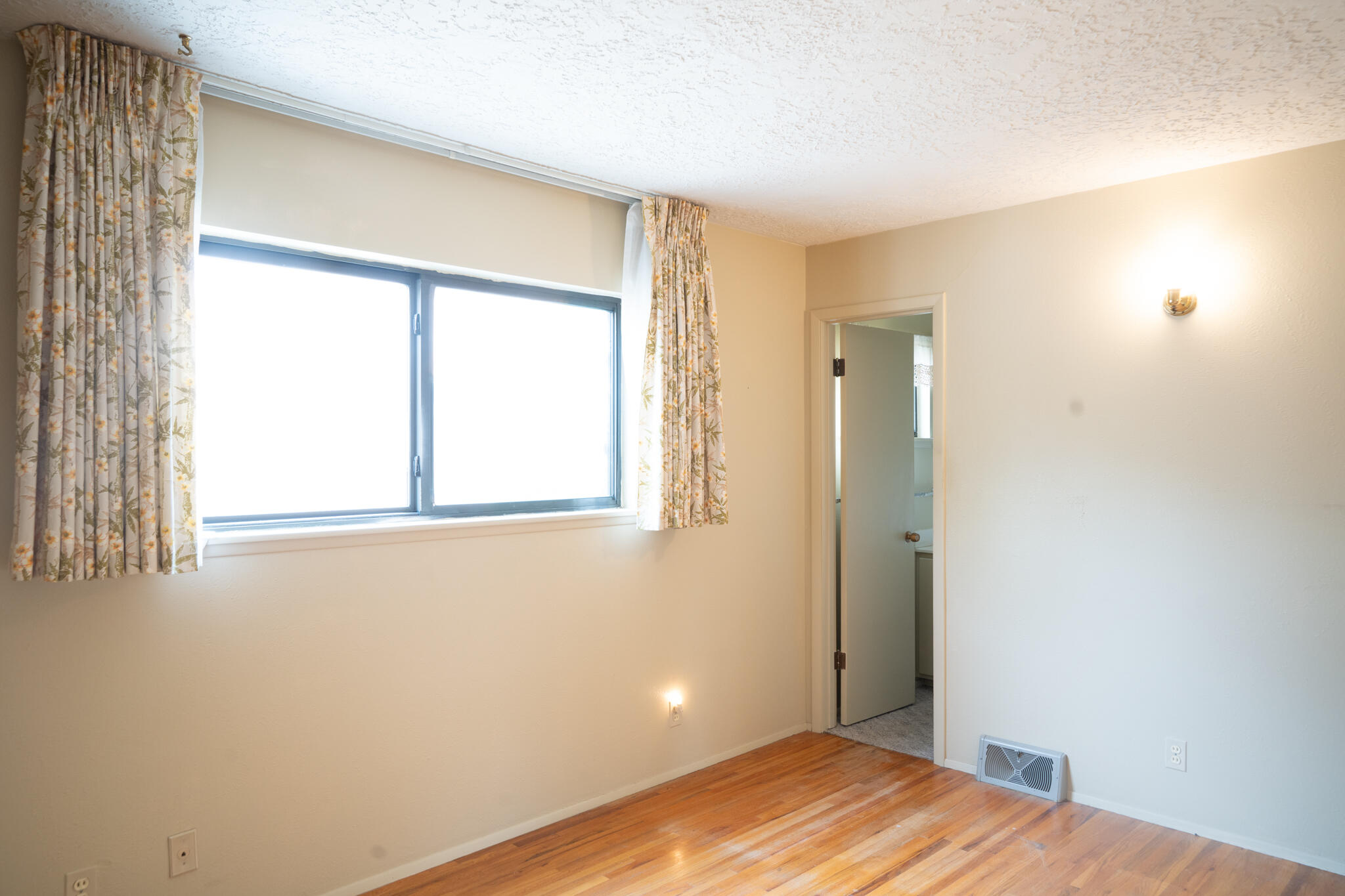 3112 Blume Street NE