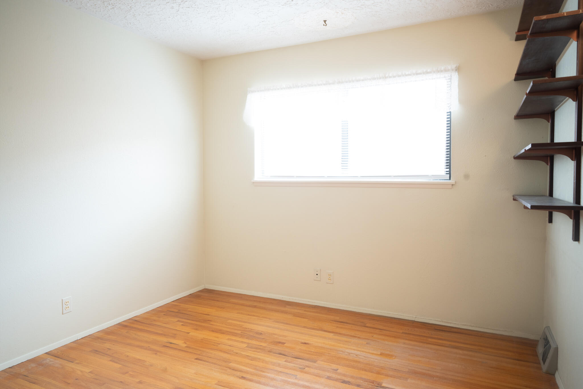 3112 Blume Street NE