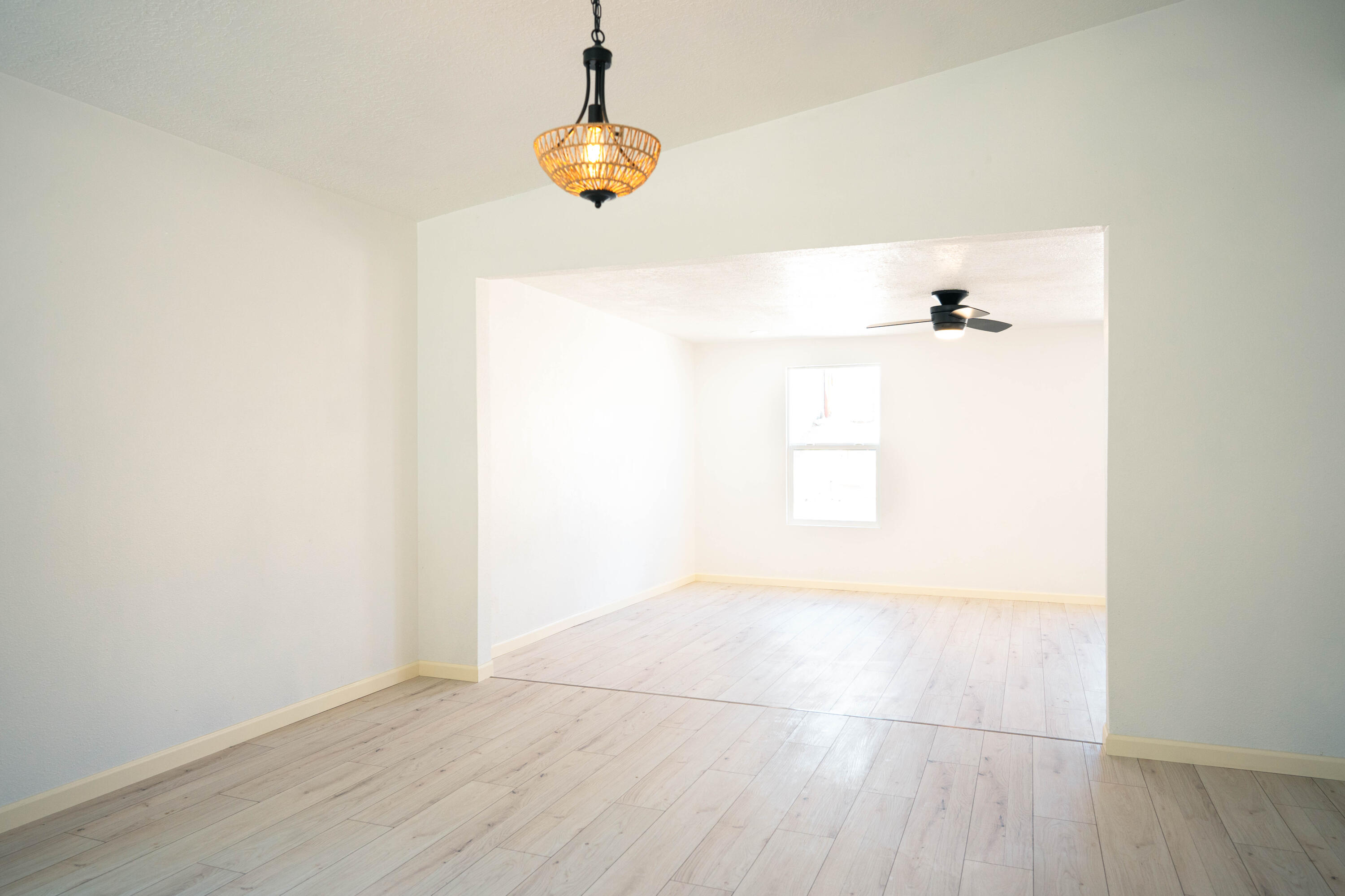 935 Peacock Drive SW