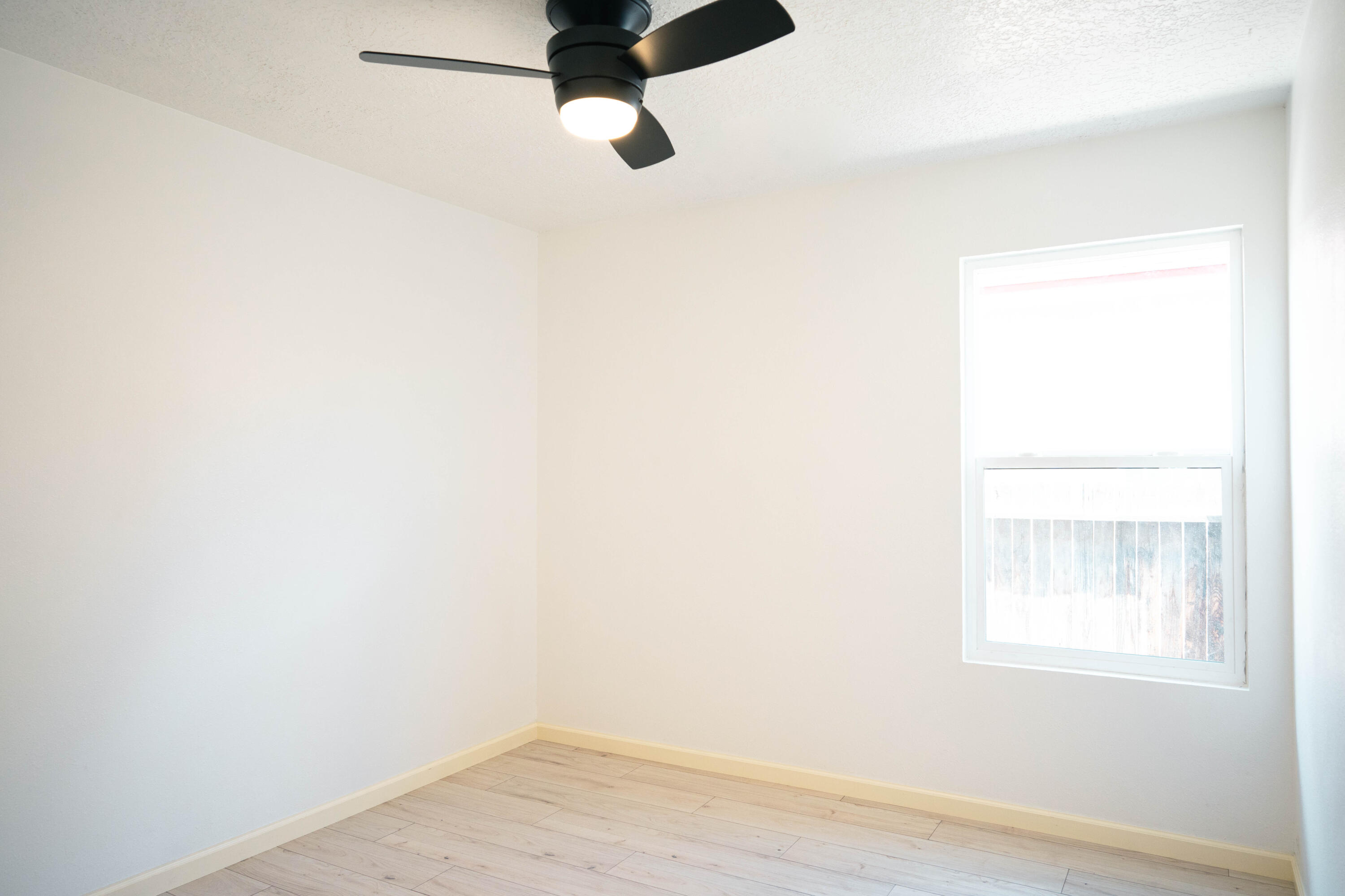 935 Peacock Drive SW