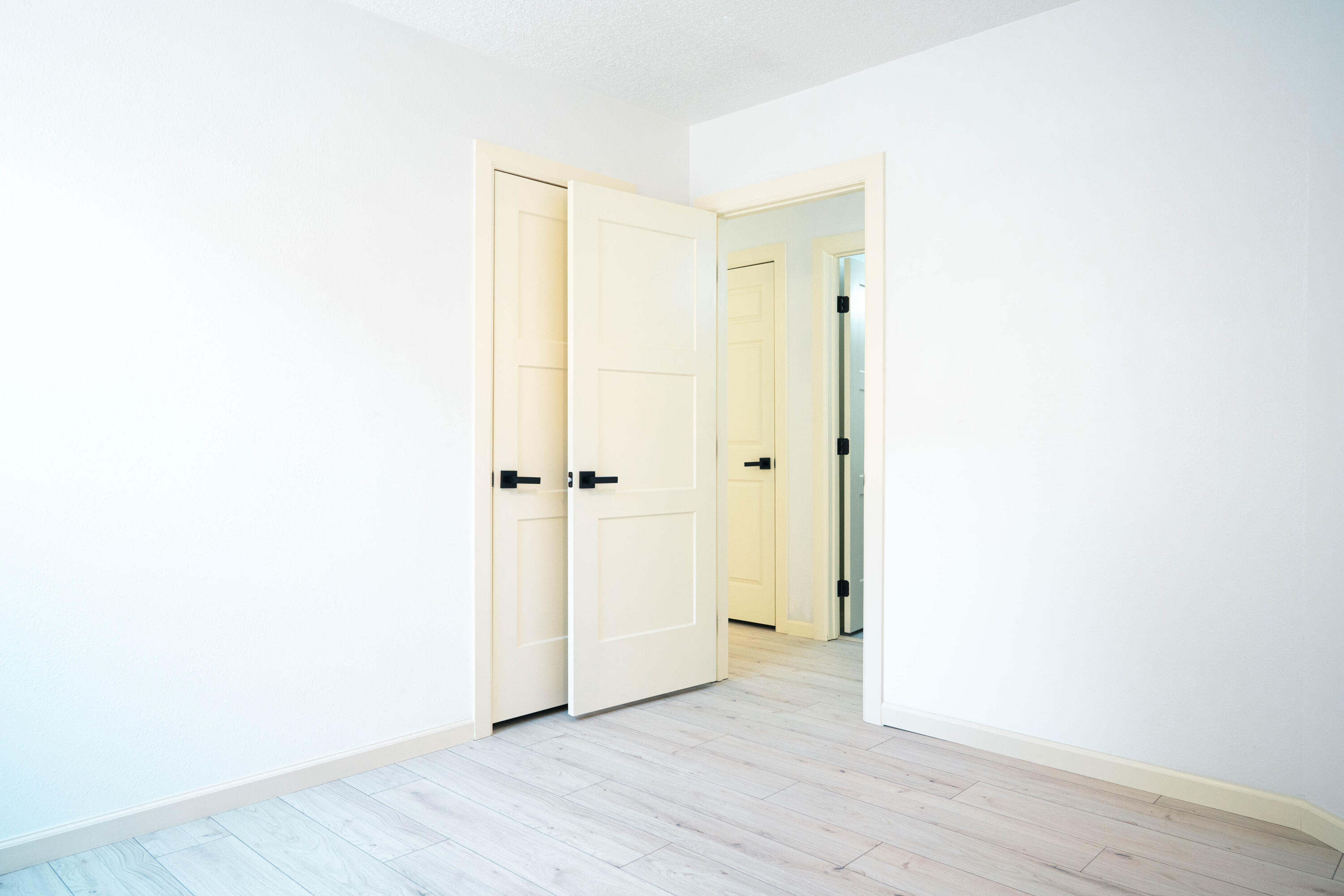 935 Peacock Drive SW