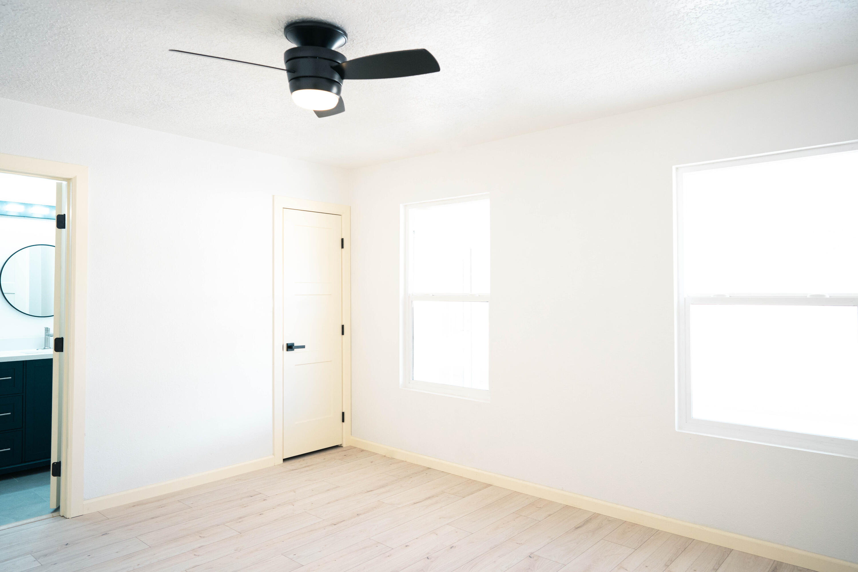 935 Peacock Drive SW