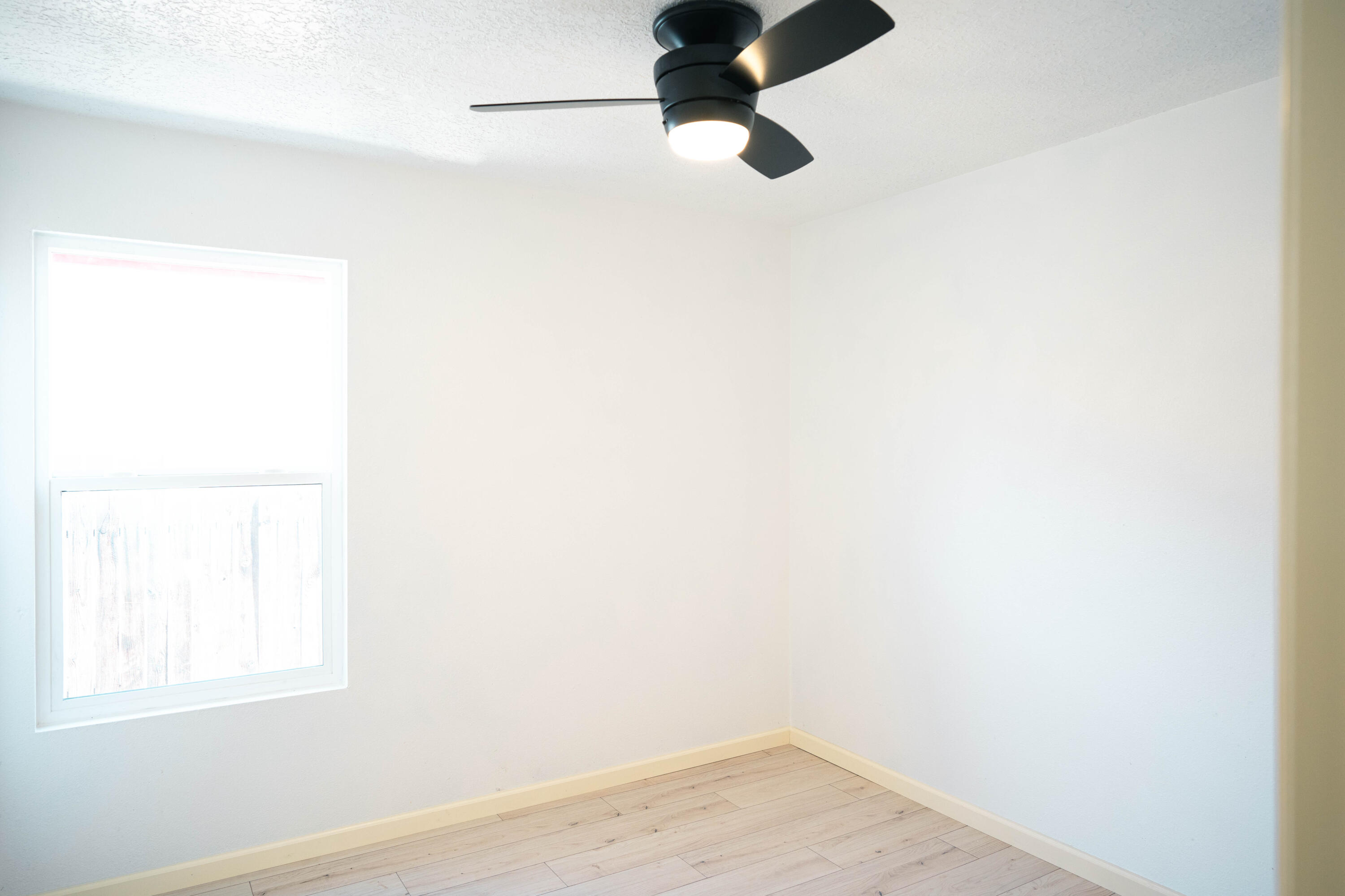 935 Peacock Drive SW