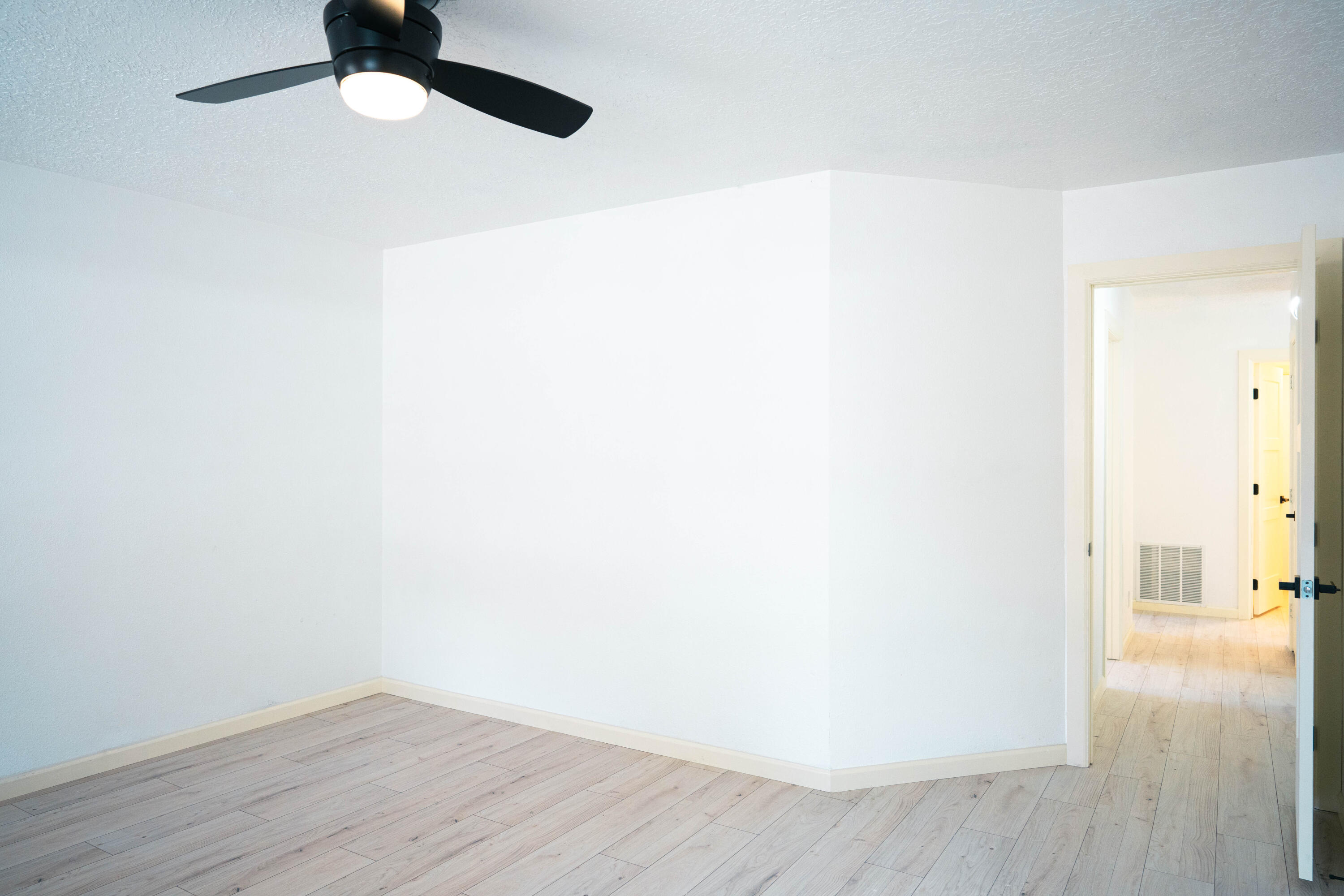 935 Peacock Drive SW