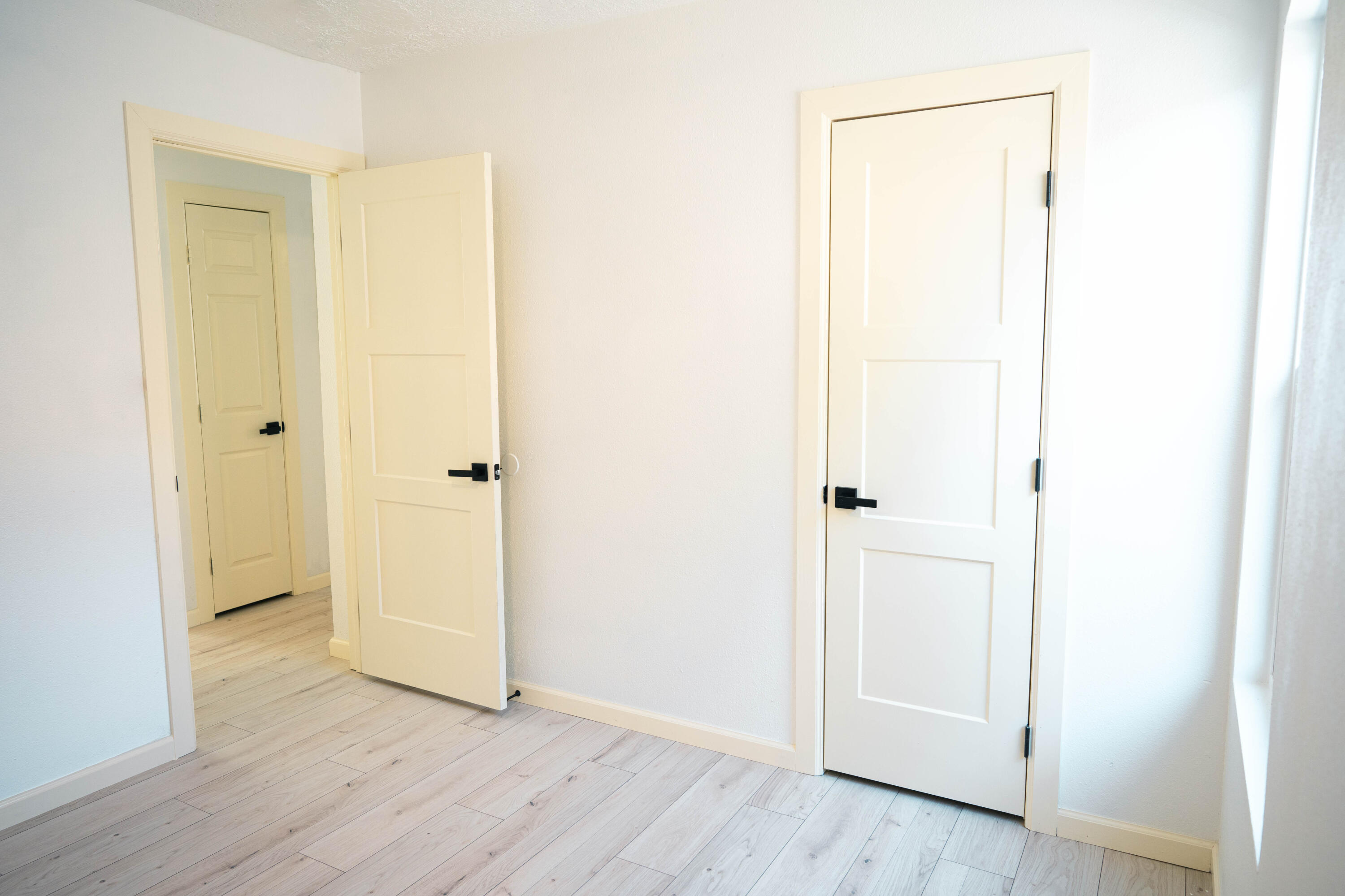 935 Peacock Drive SW