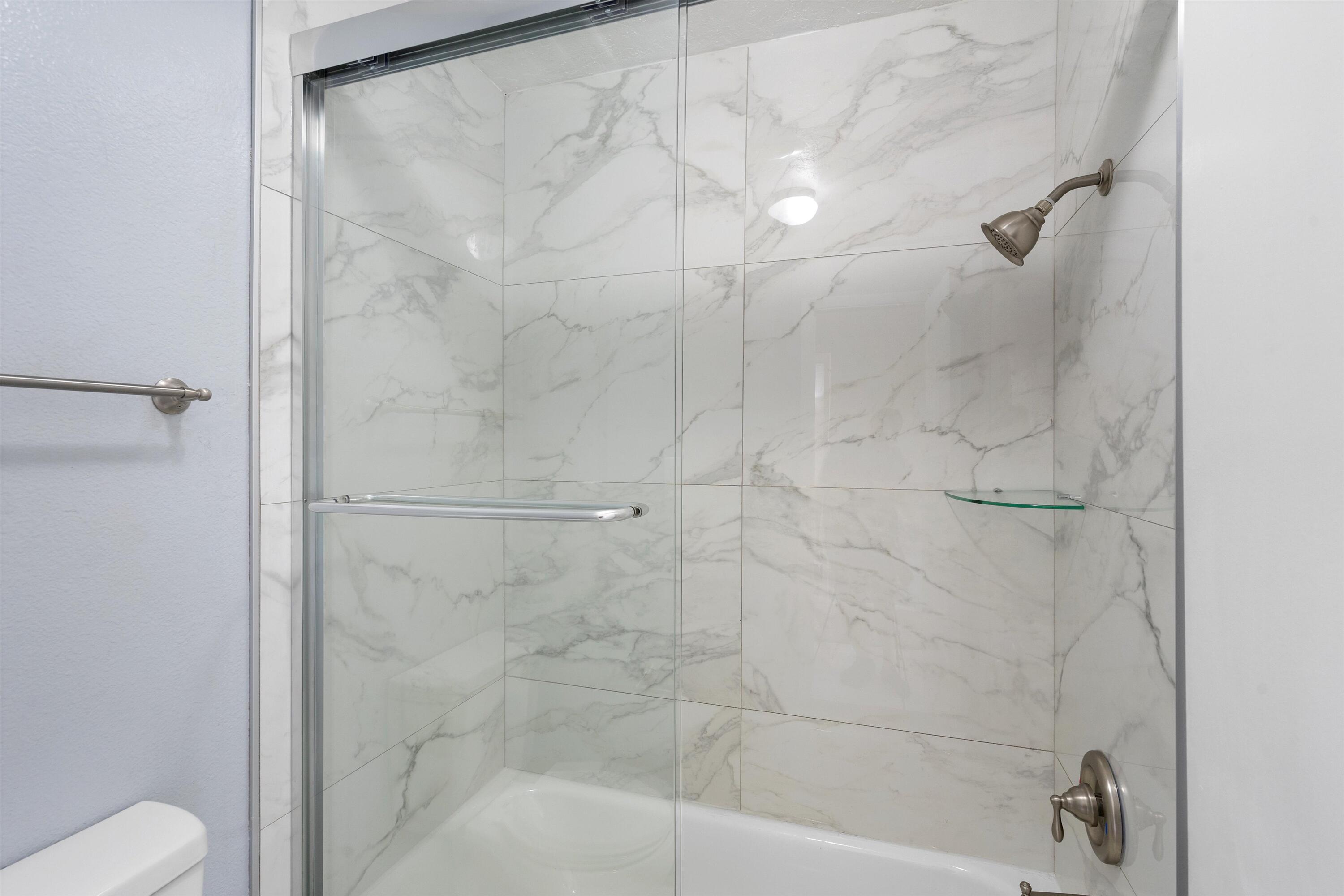 3 Calle De La Noche NE