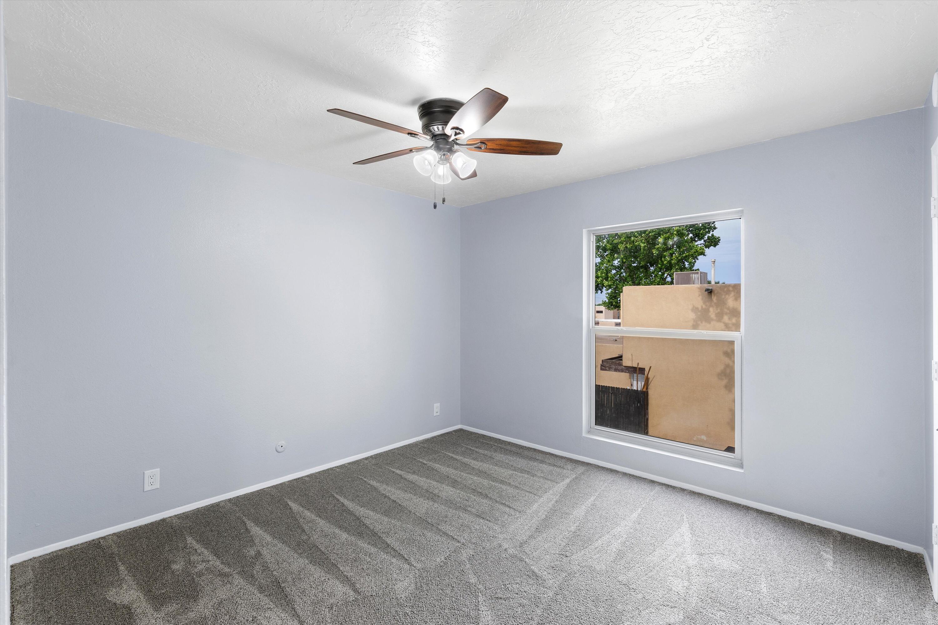 3 Calle De La Noche NE