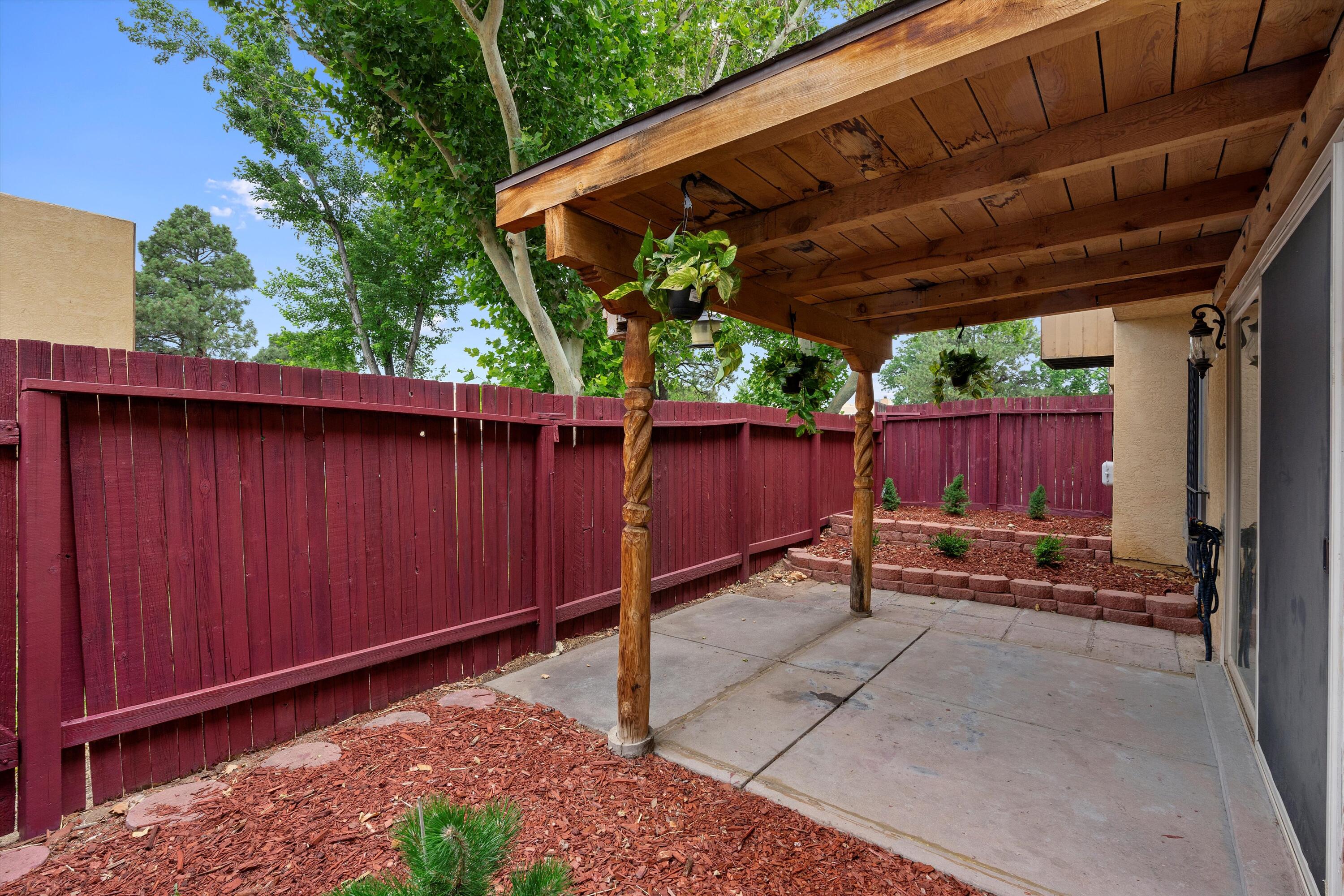 3 Calle De La Noche NE