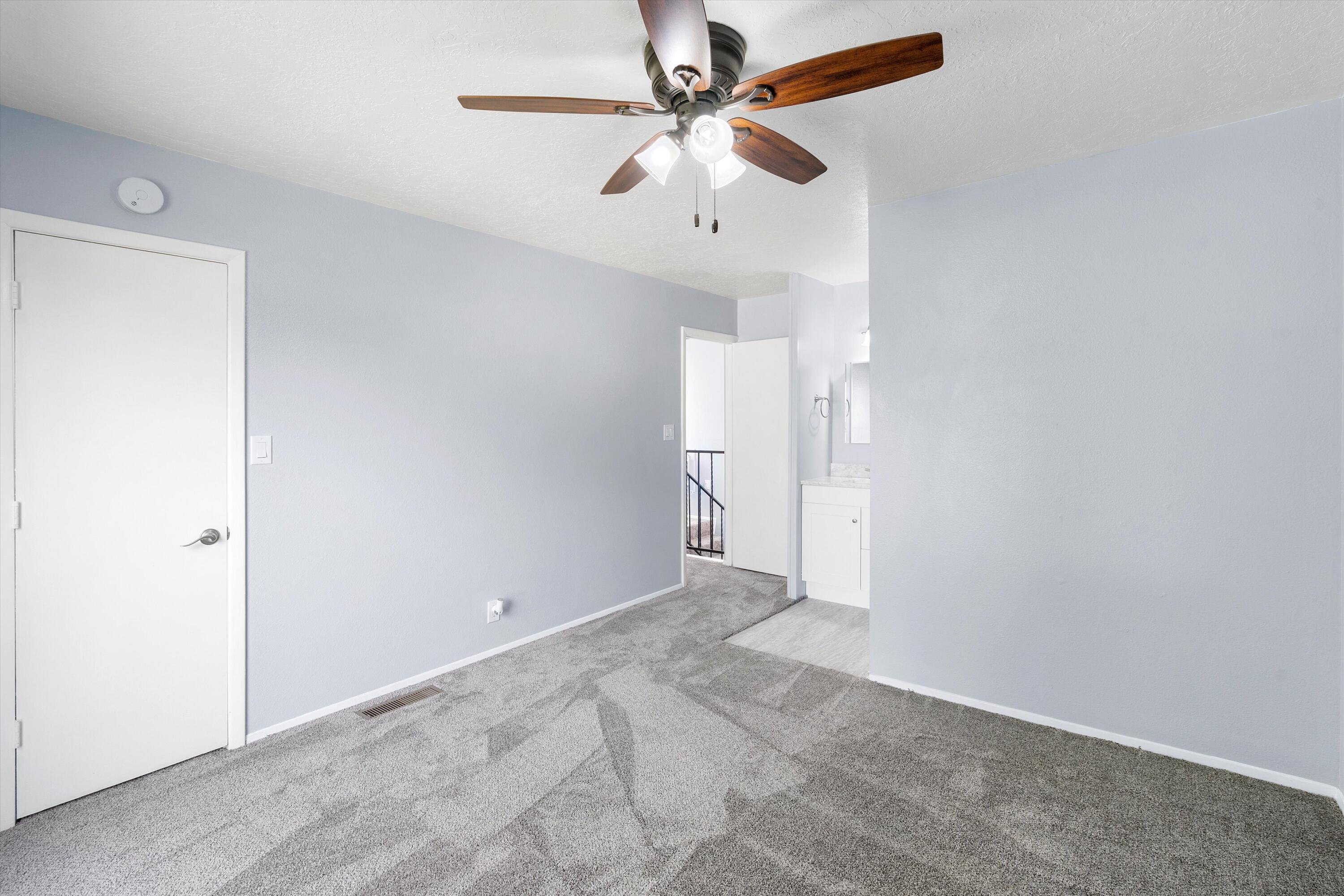 3 Calle De La Noche NE