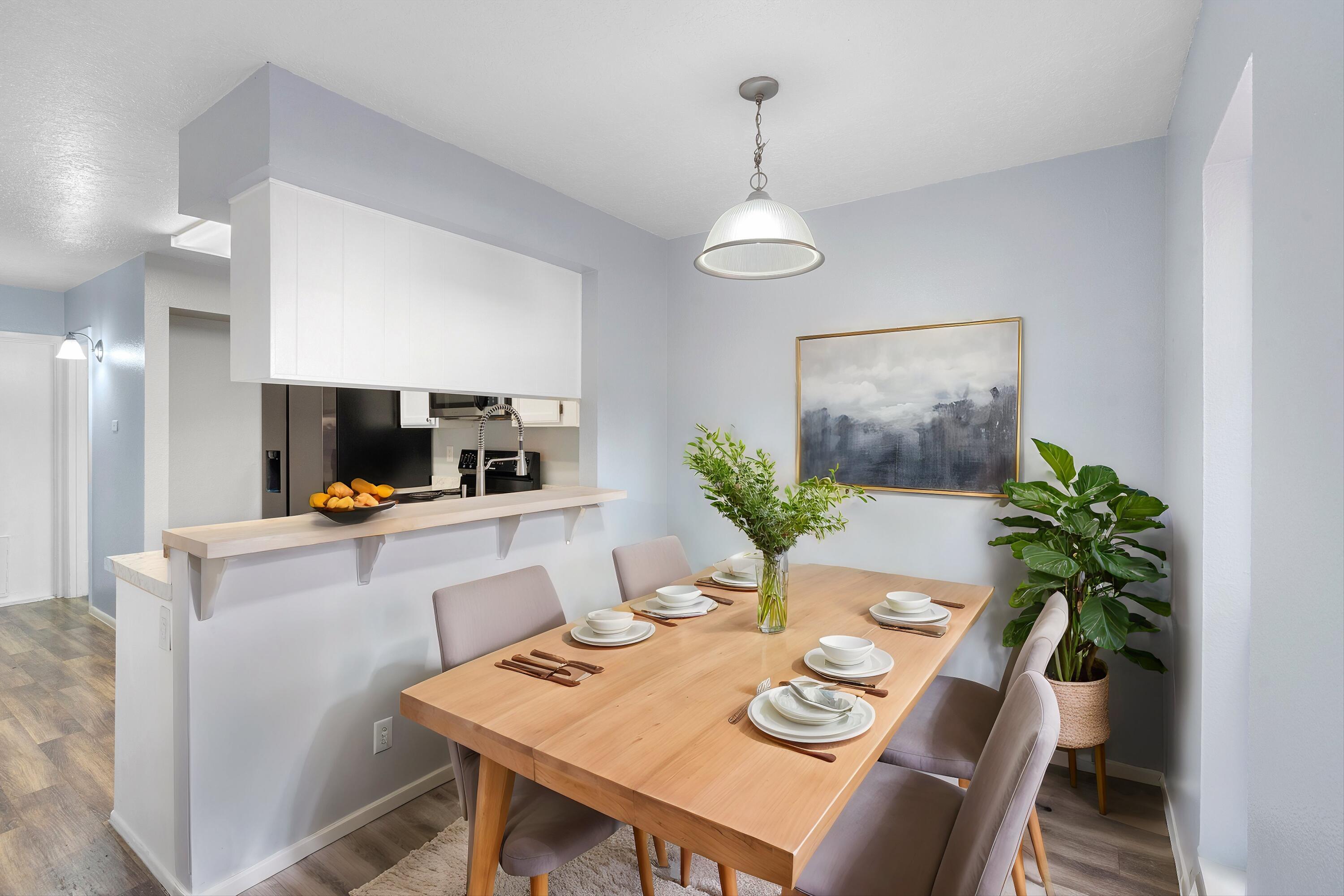 3 Calle De La Noche NE