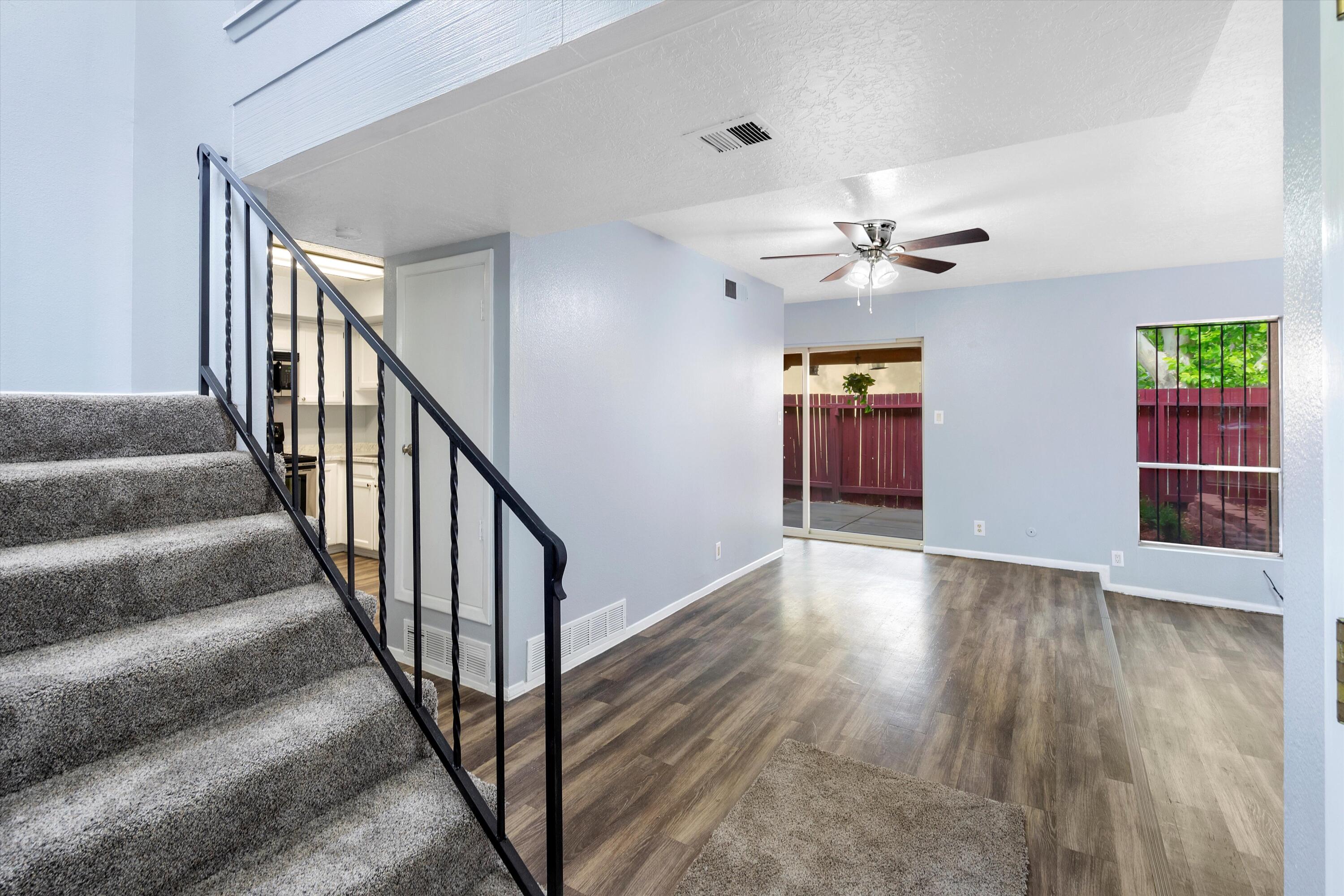 3 Calle De La Noche NE