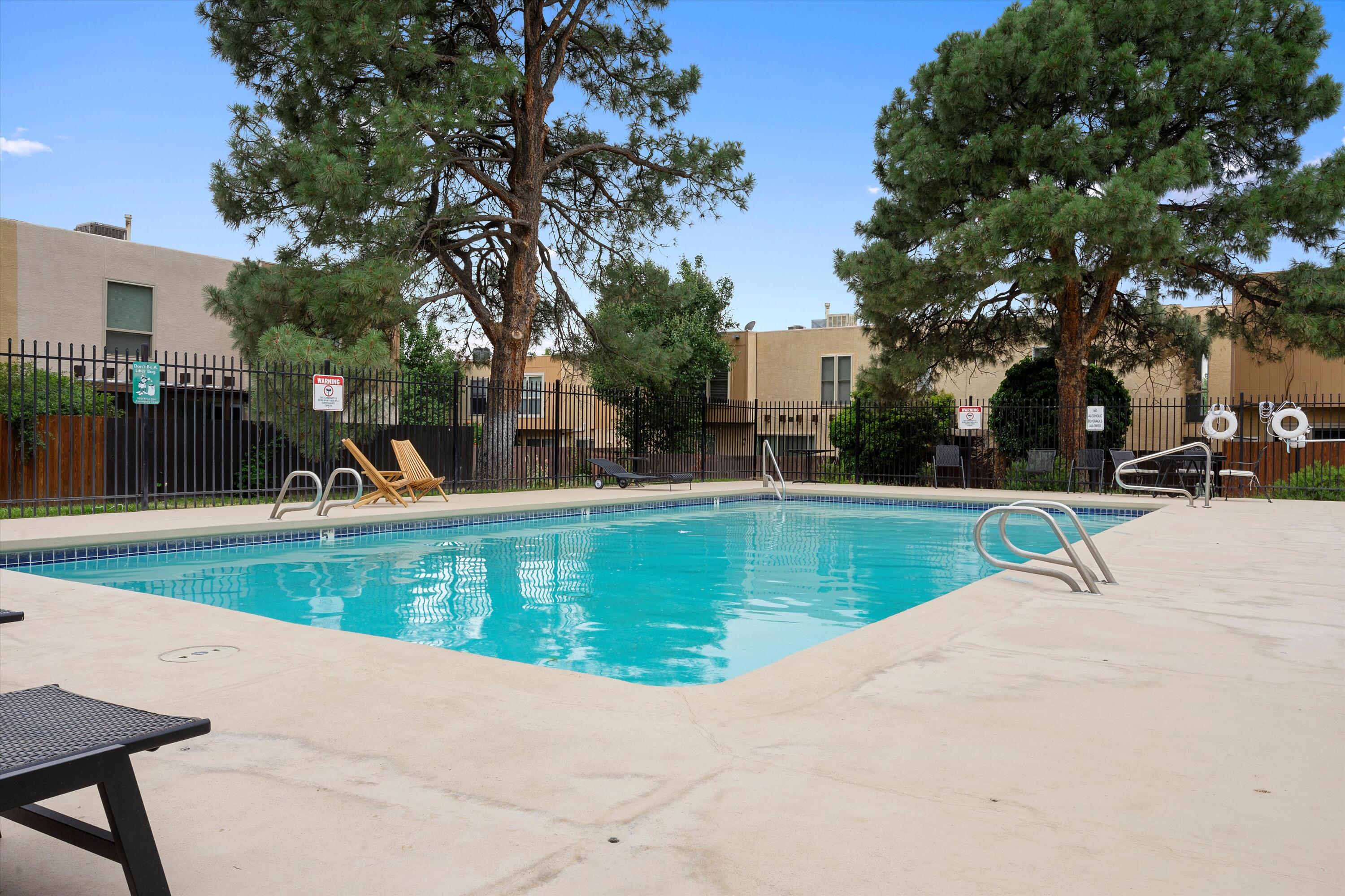 3 Calle De La Noche NE