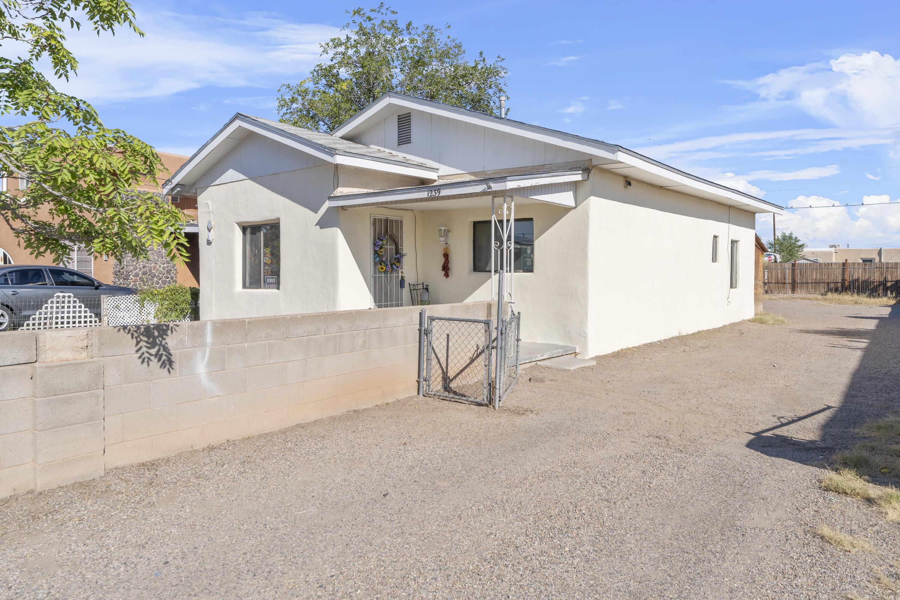 1239 Summer Avenue NW