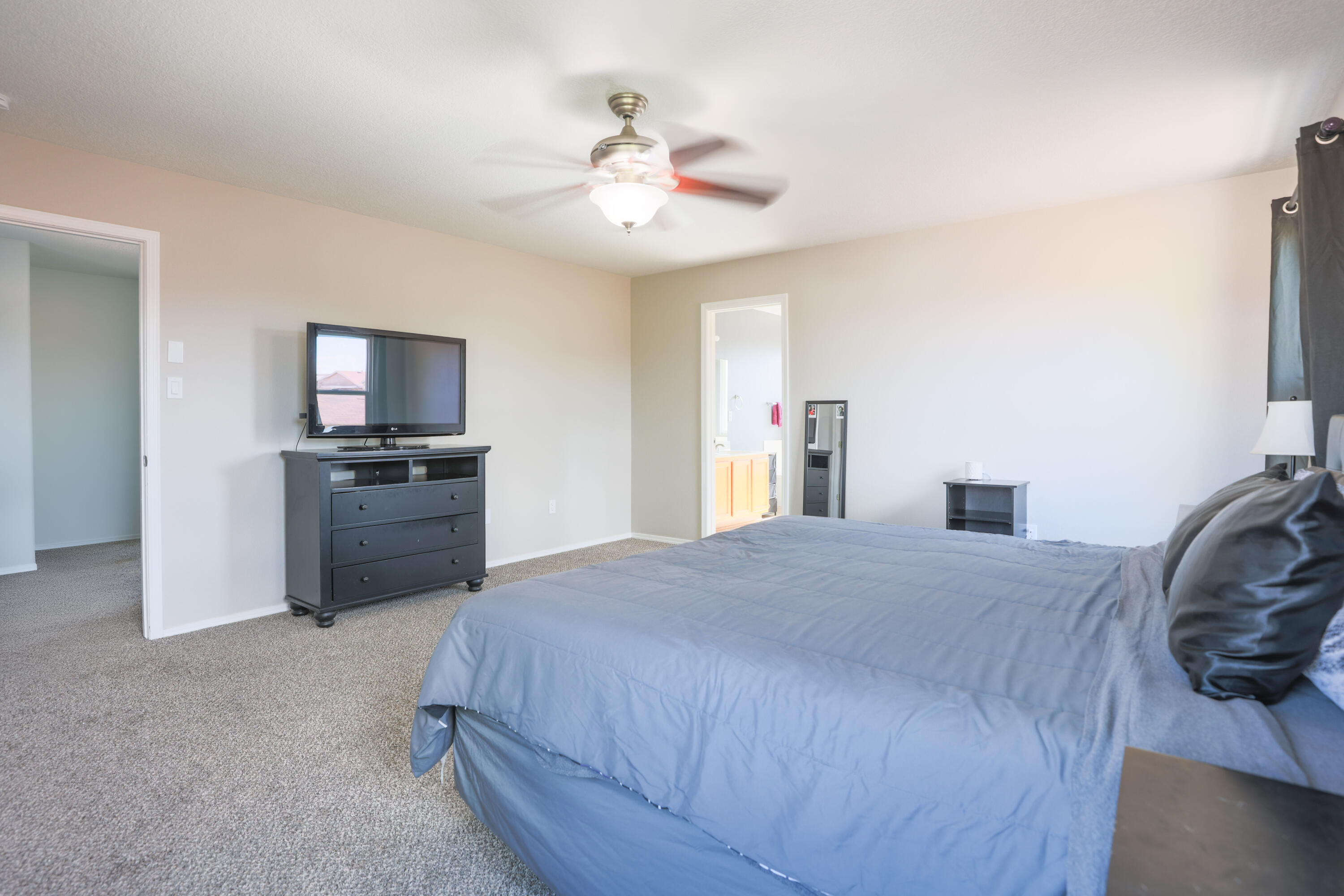 931 HAWK DRIVE Drive SW