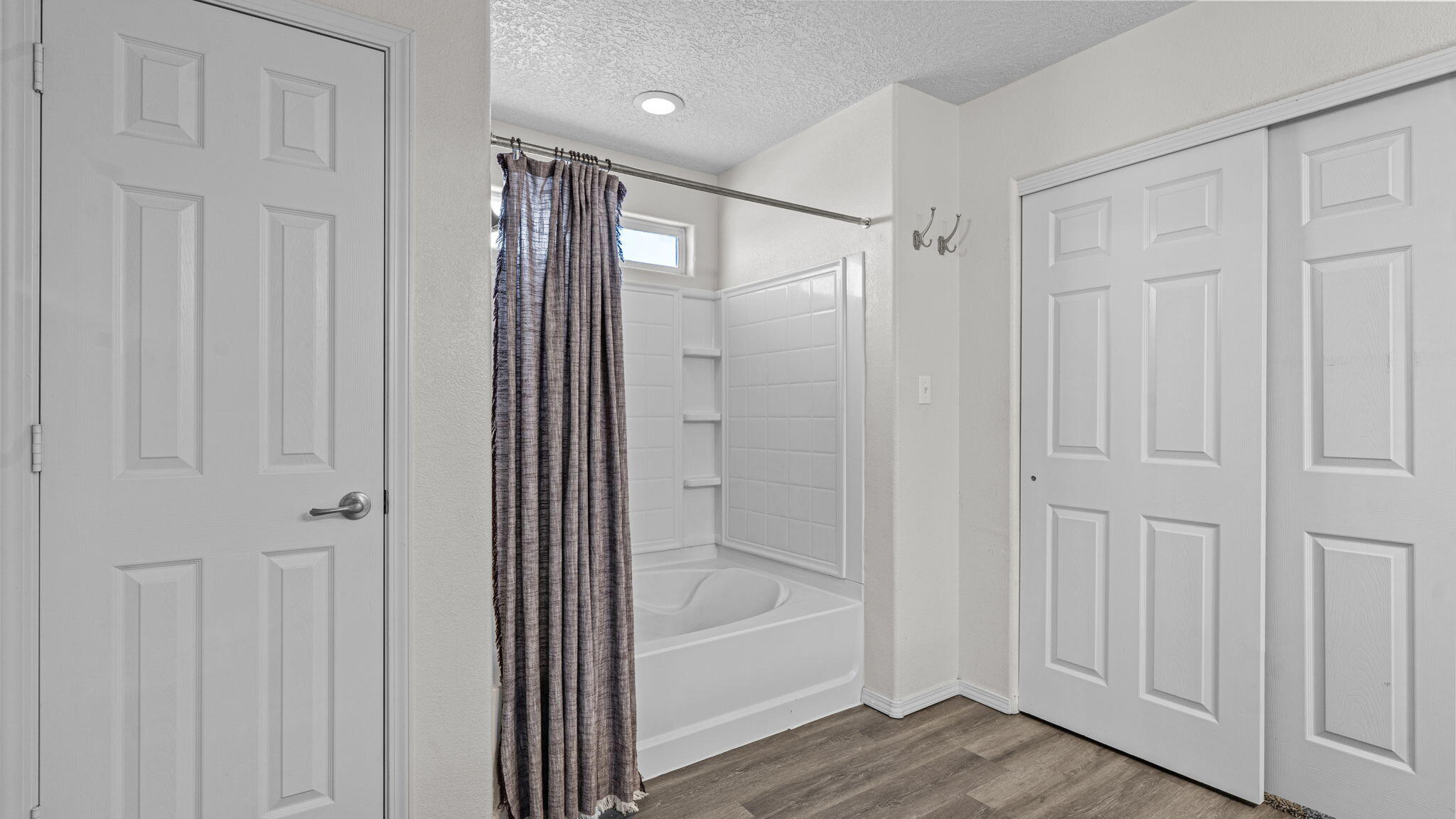 1041 Colibri Avenue NW