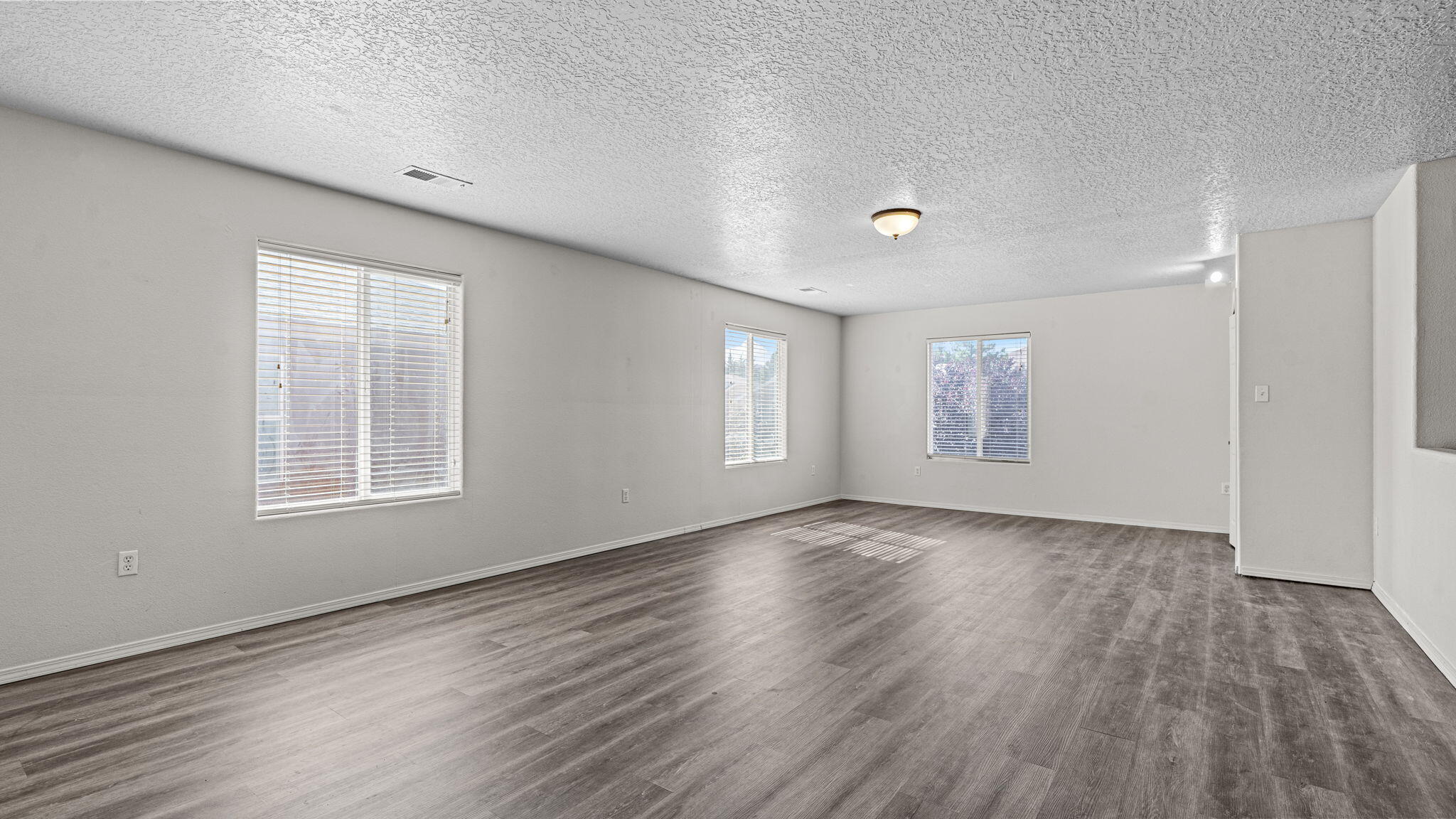 1041 Colibri Avenue NW