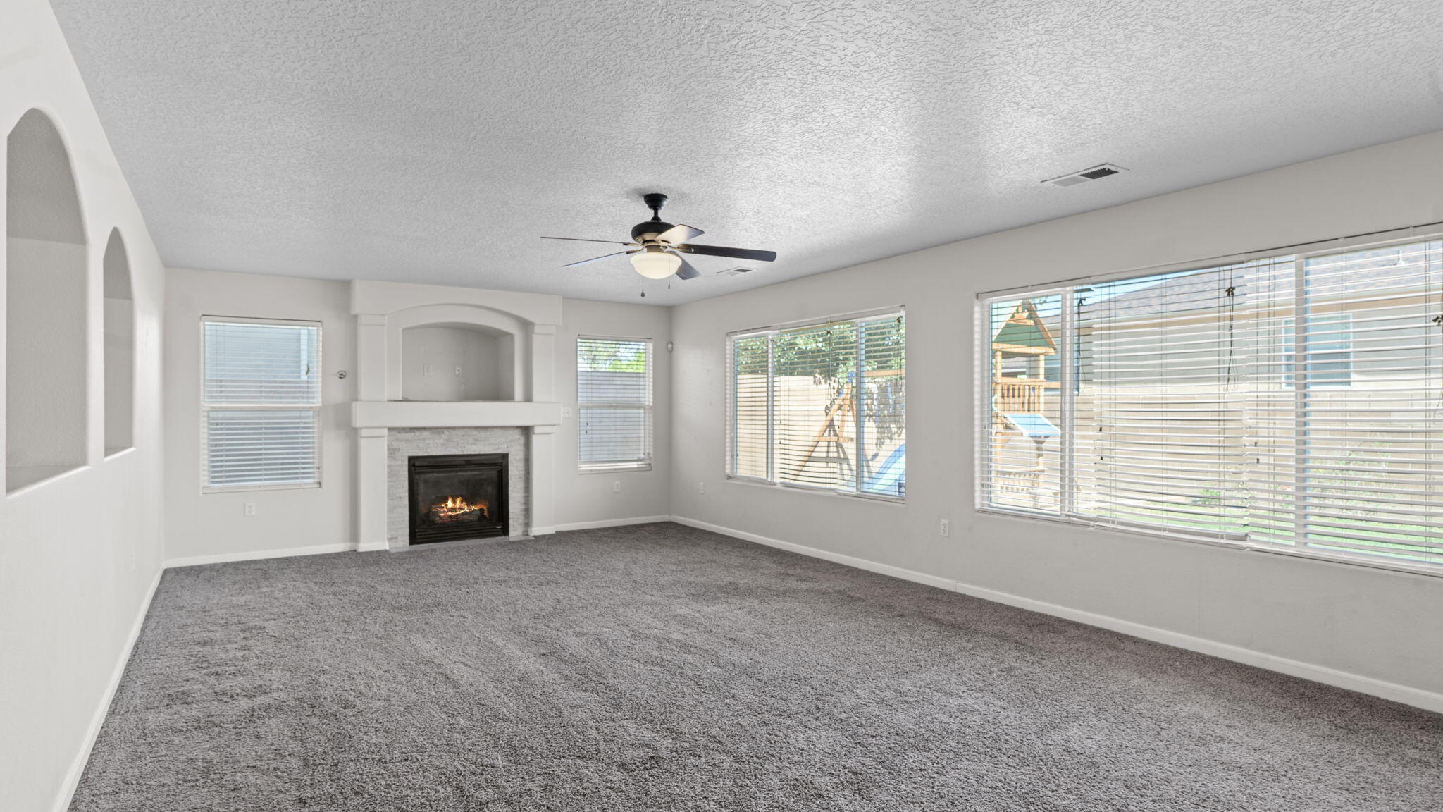 1041 Colibri Avenue NW