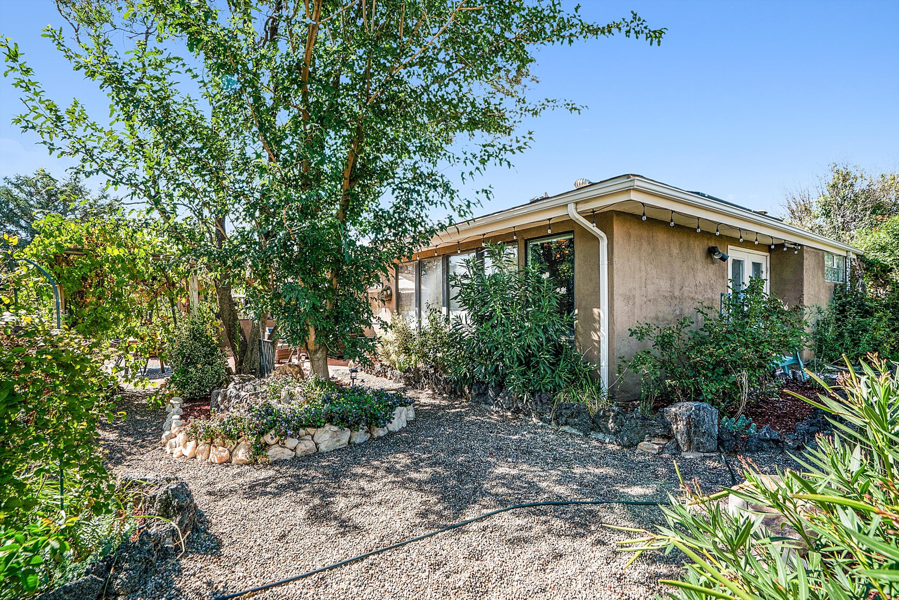 300 MONTANA WELLS Road NE