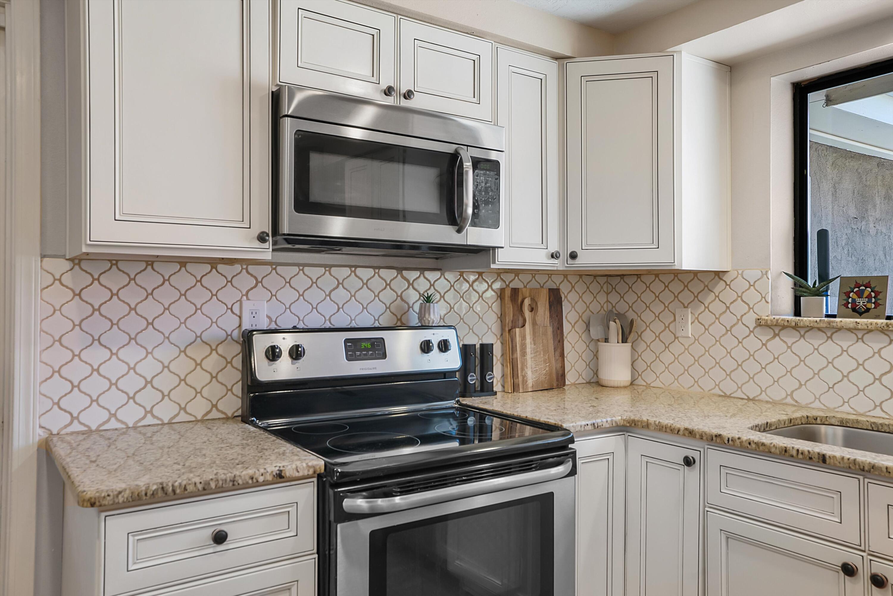 300 MONTANA WELLS Road NE