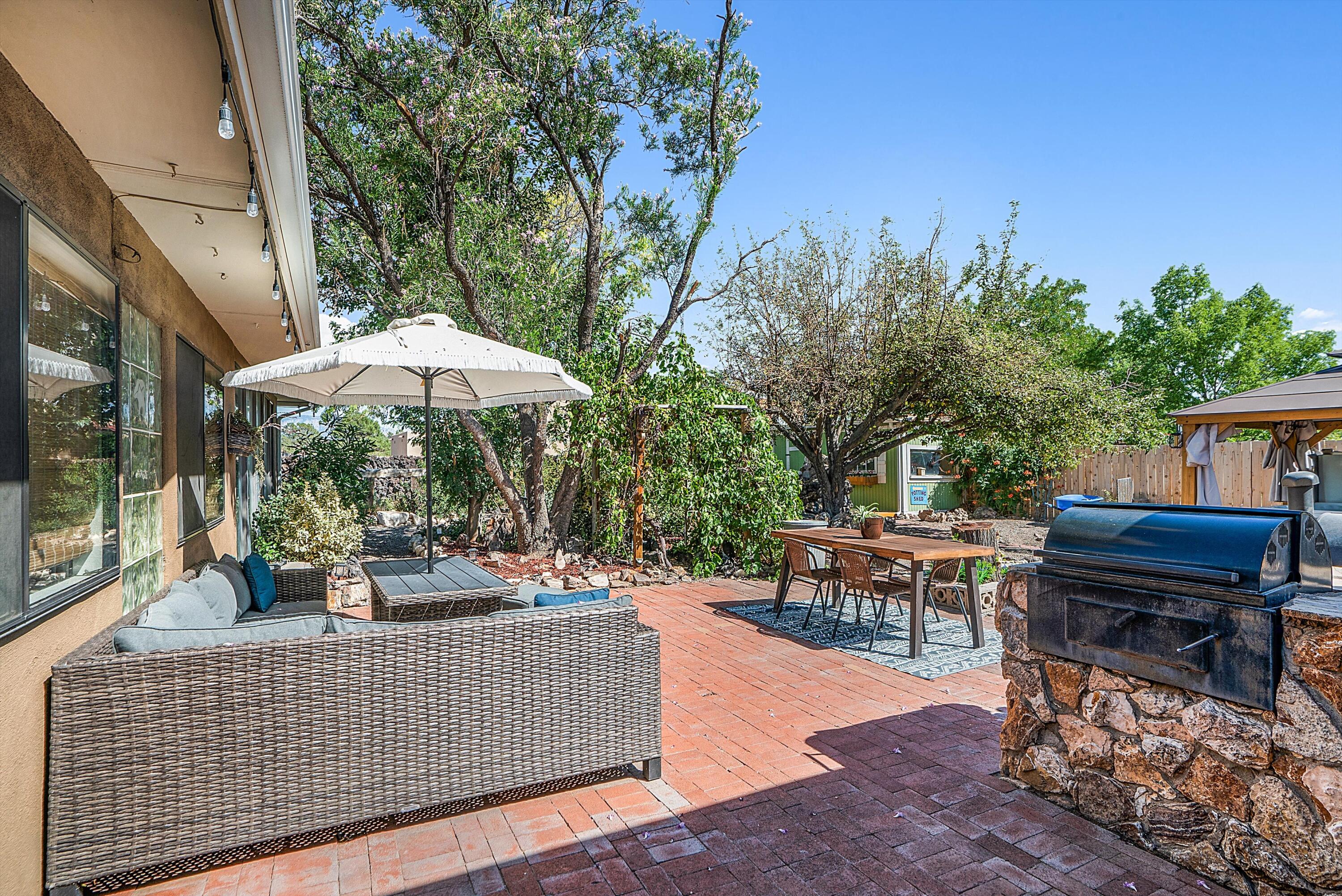 300 MONTANA WELLS Road NE