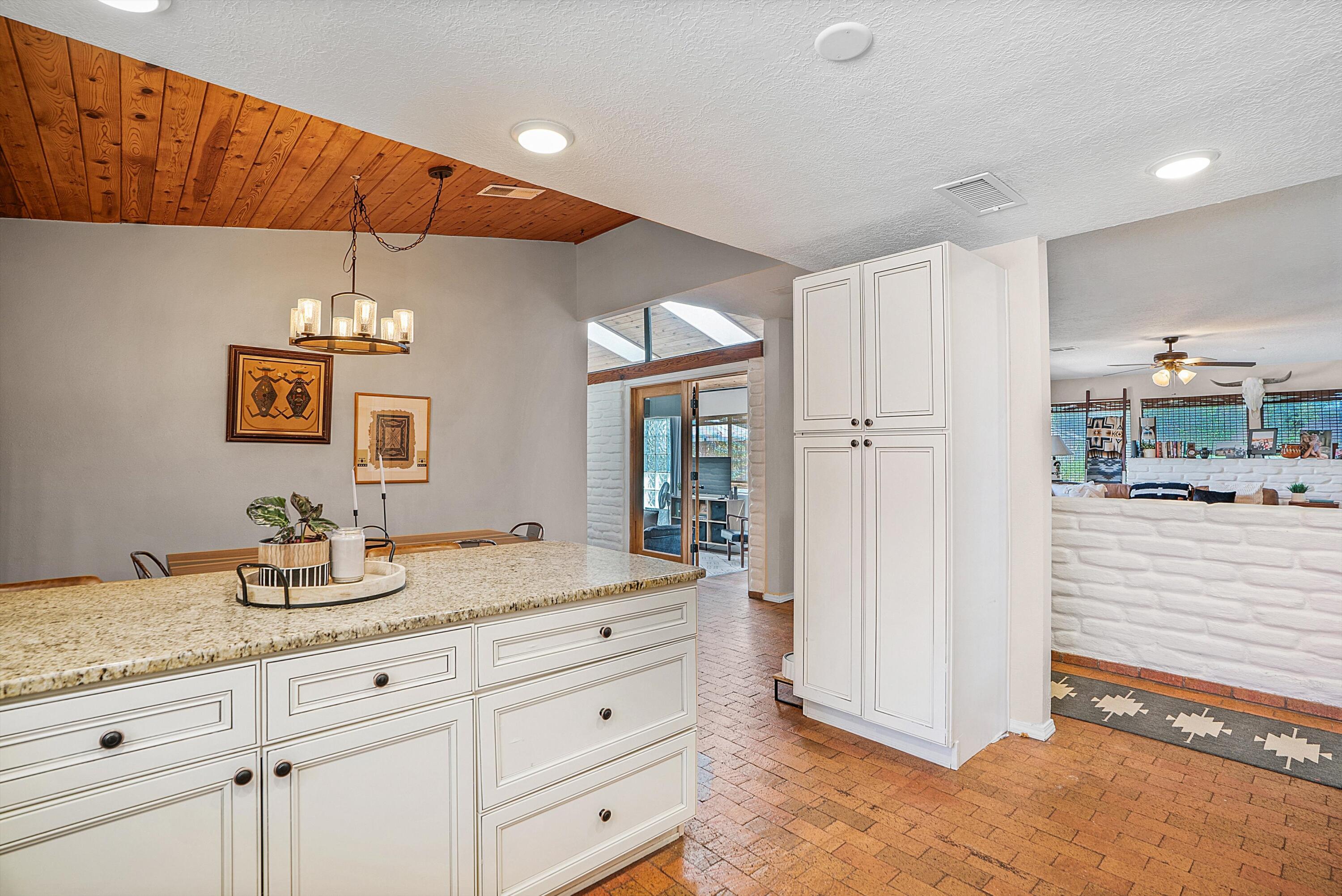 300 MONTANA WELLS Road NE