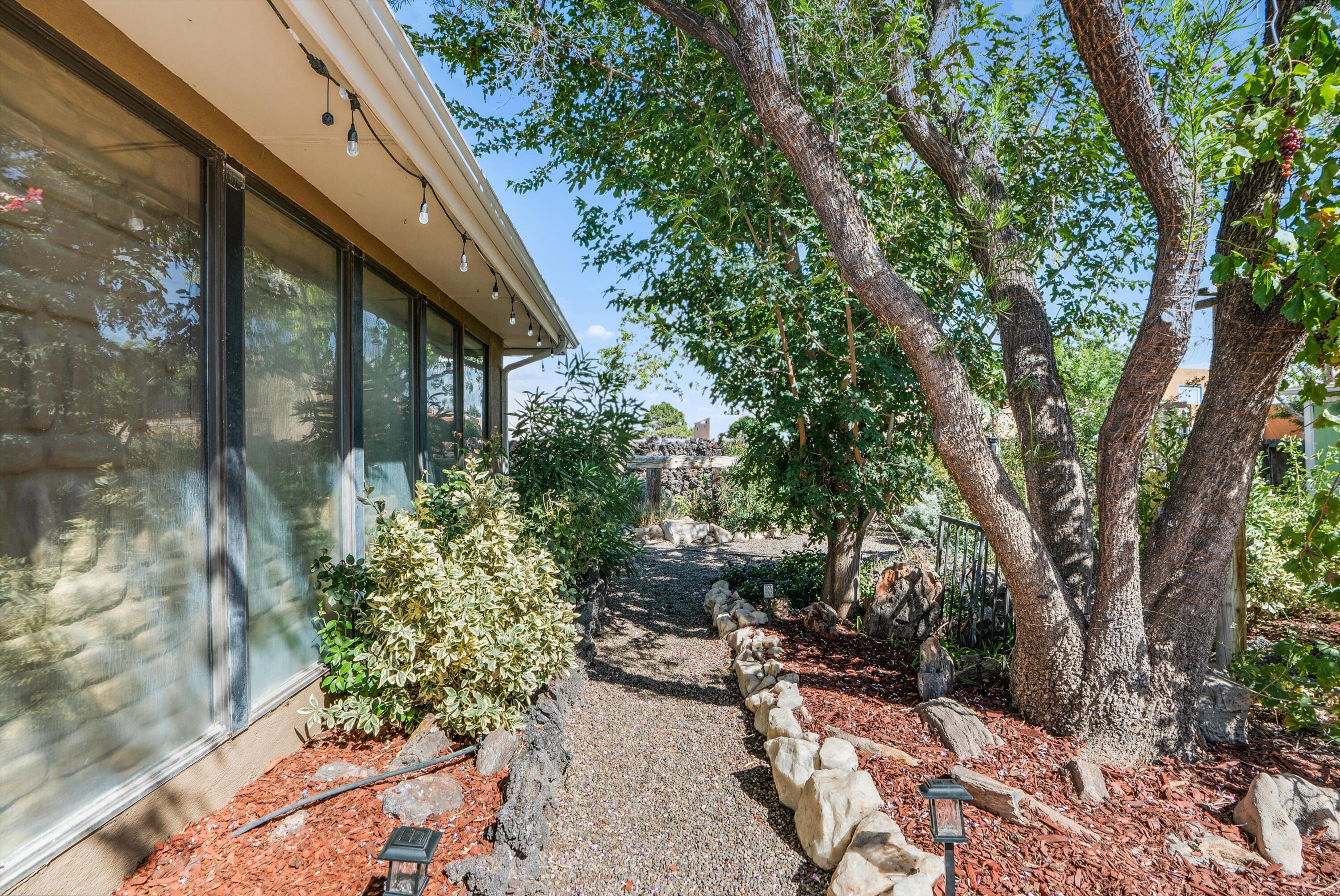 300 MONTANA WELLS Road NE