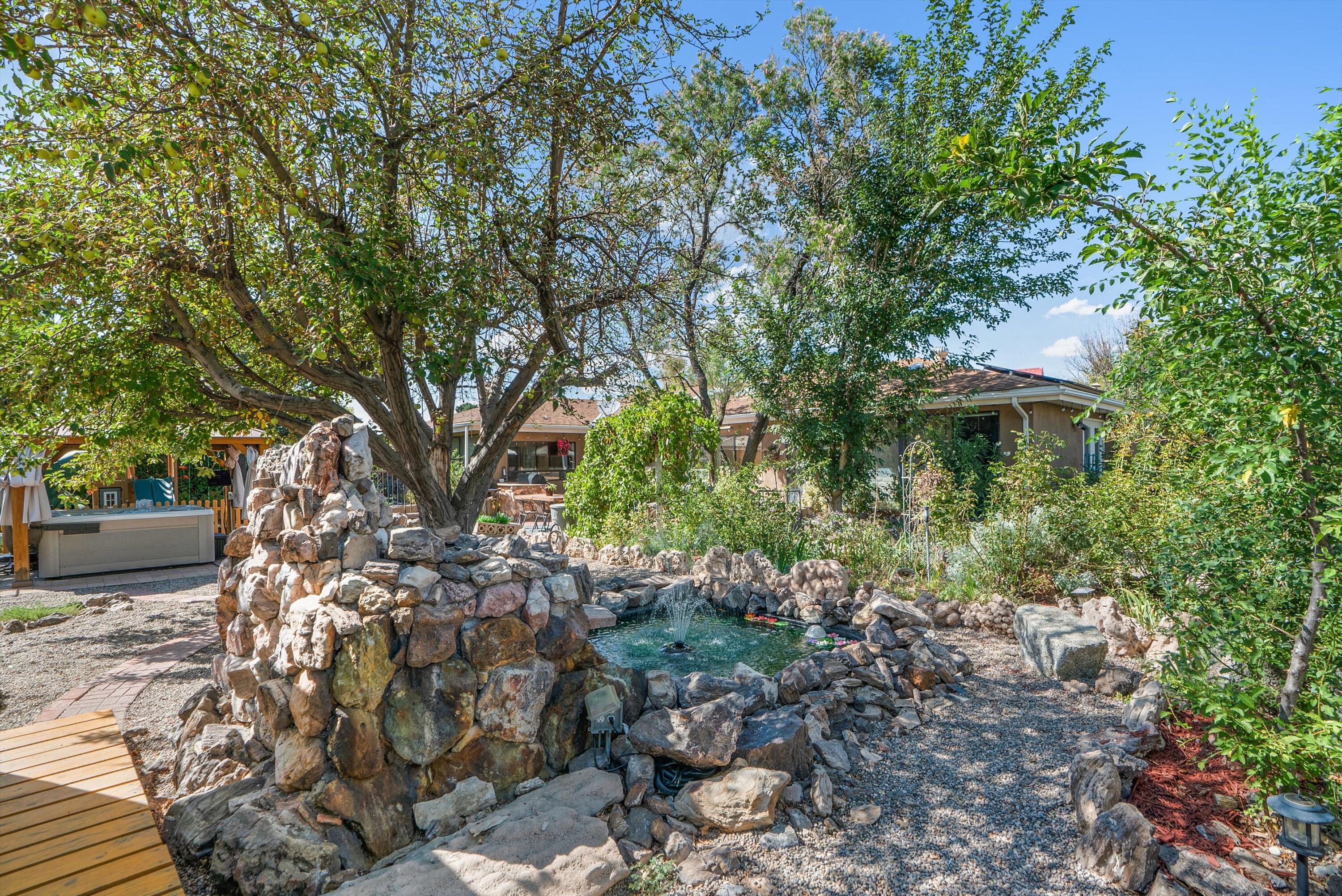 300 MONTANA WELLS Road NE